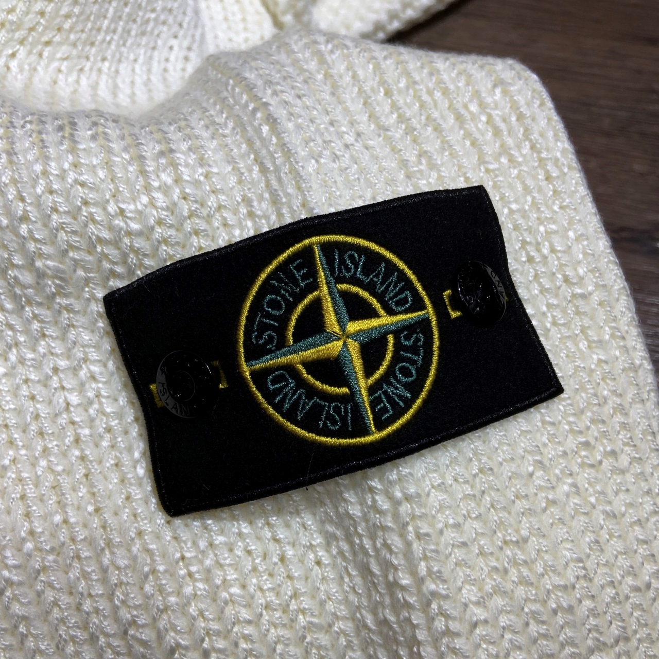 Stone Island Wappen Wool Knit Hooded Zip-Up Jacket（7715544D4-V0099）
