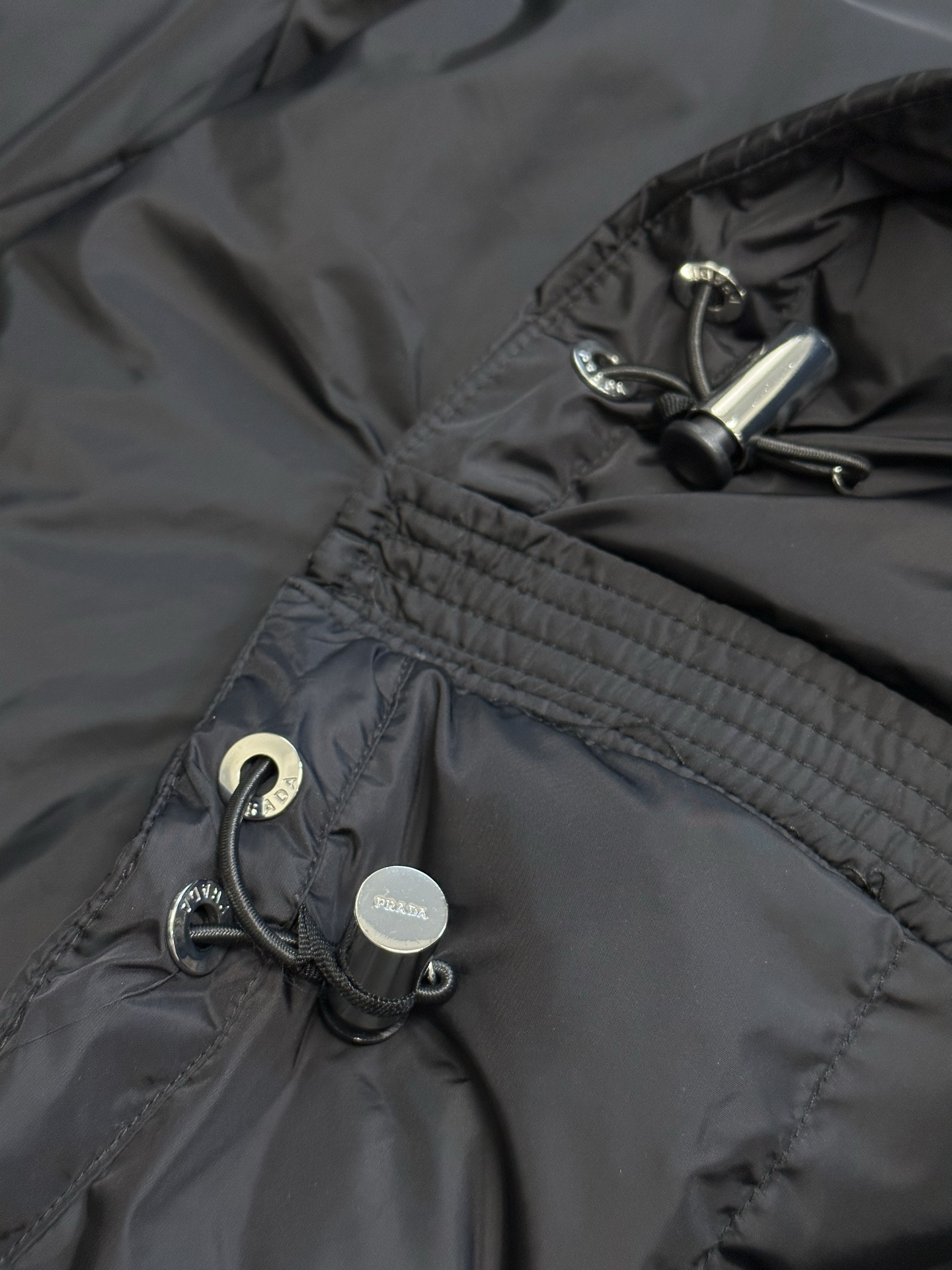 PRADA Men's Re-Nylon Hooded Down Jacket (SGN9551WQ9-F0002）