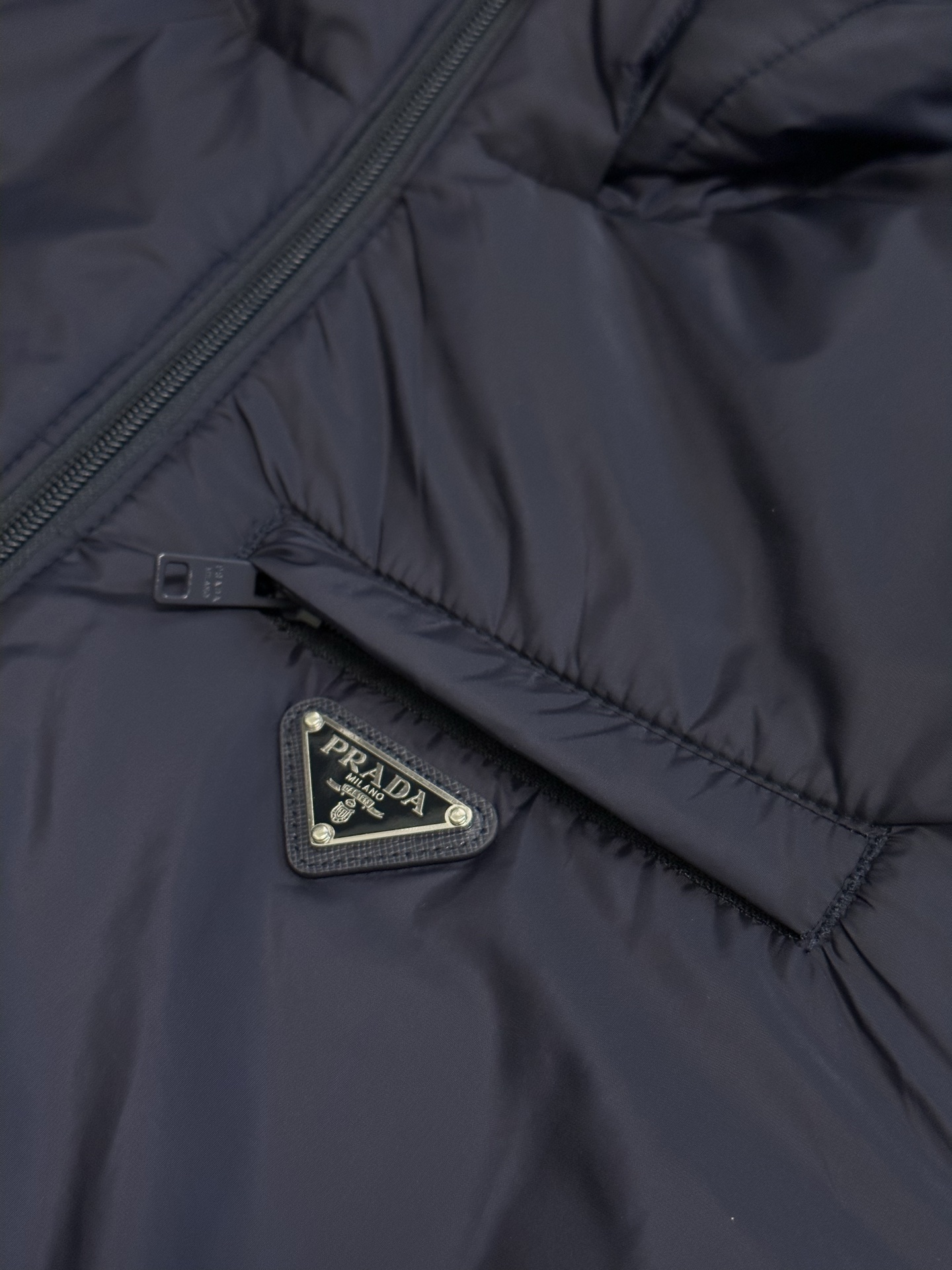 PRADA Men's Re-Nylon Hooded Down Jacket (SGN9551WQ9-F0002）