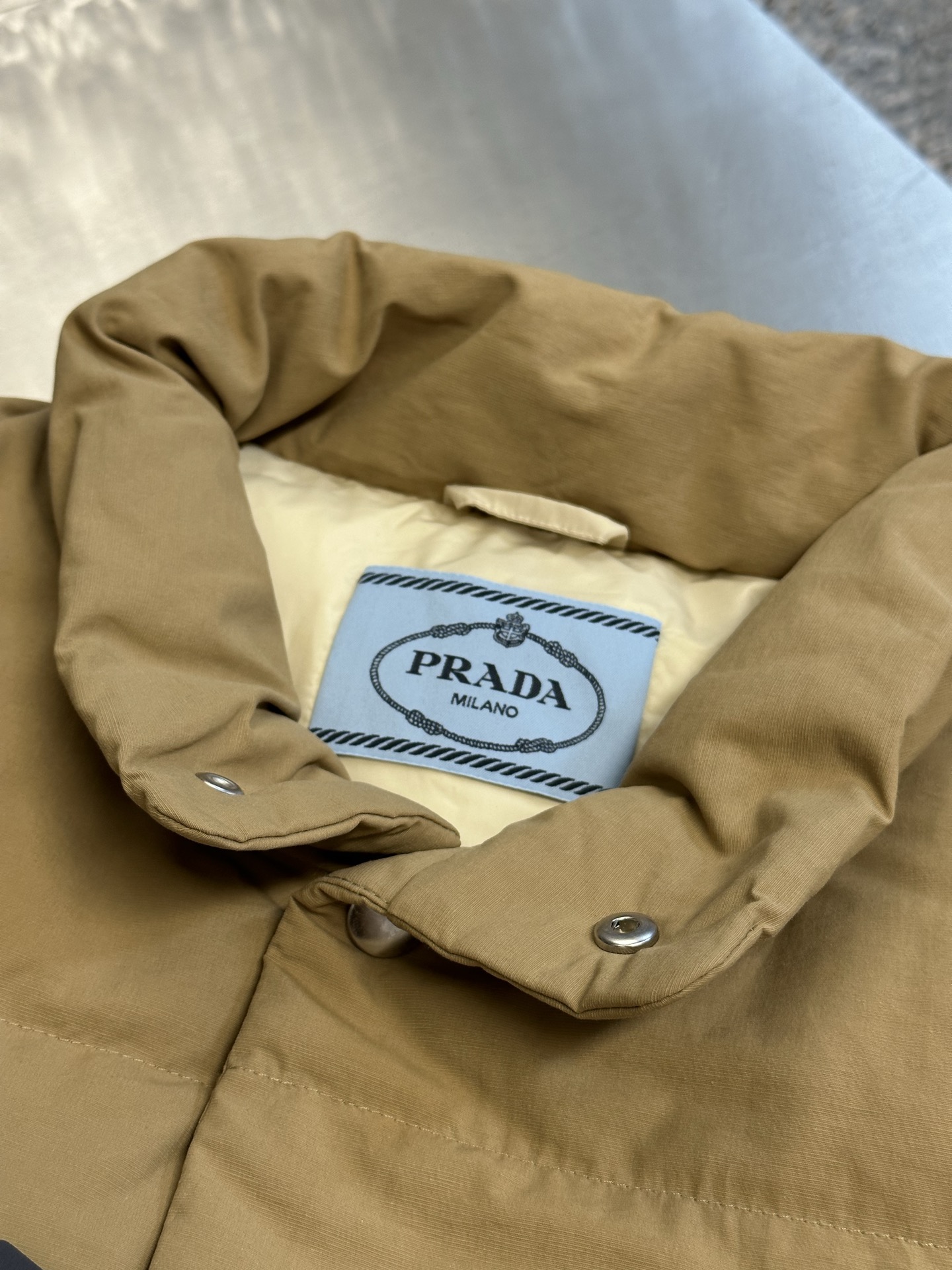 Prada technical fabric down jacket (292286-13GP-F0594-S-OOO服）