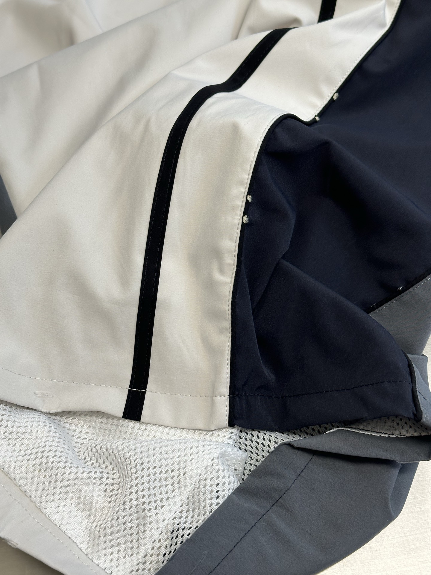 Balenciaga Men's 50/50 Tracksuit Pants in White/grey（831393TRO319000）