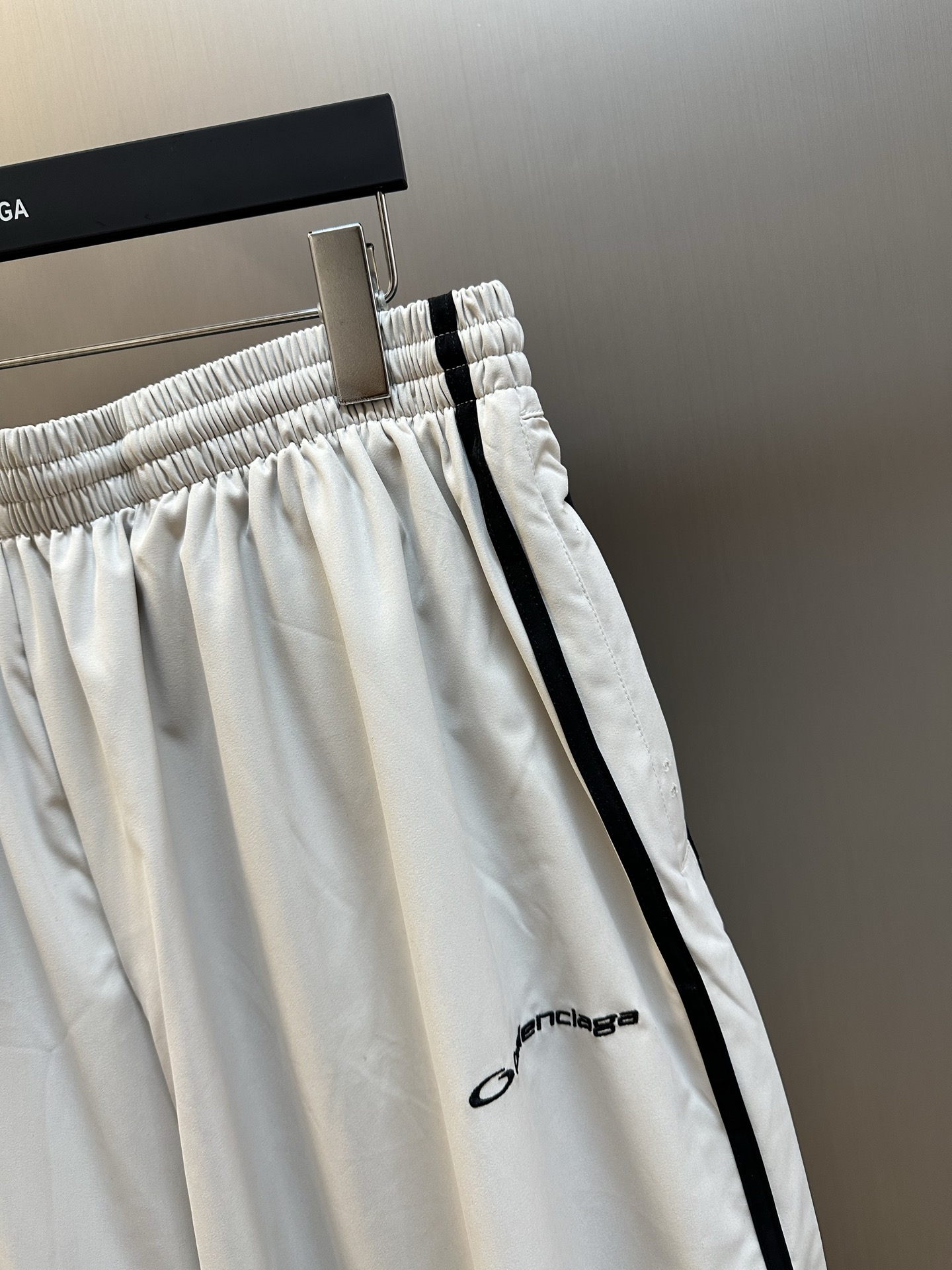 Balenciaga Men's 50/50 Tracksuit Pants in White/grey（831393TRO319000）