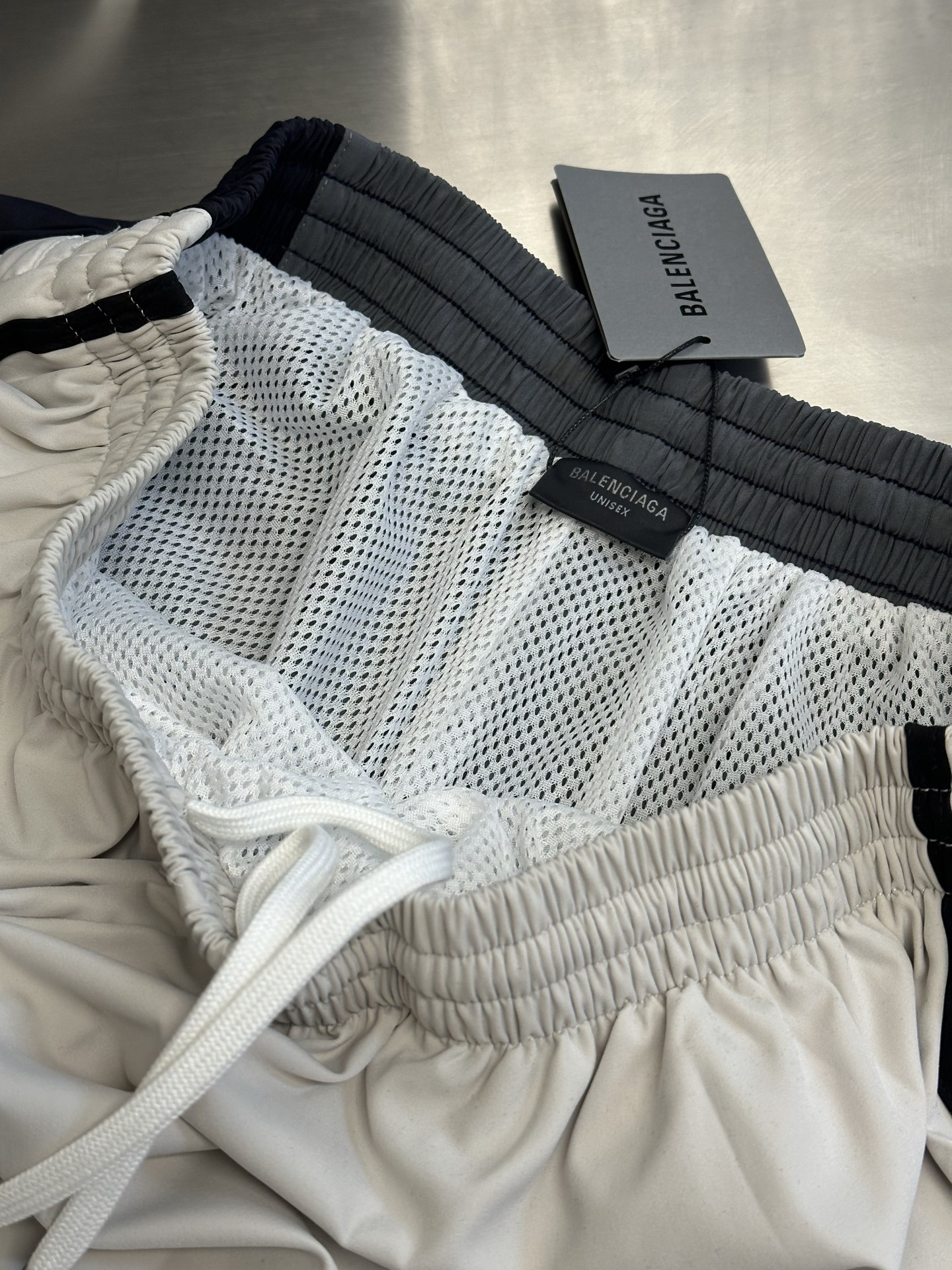 Balenciaga Men's 50/50 Tracksuit Pants in White/grey（831393TRO319000）