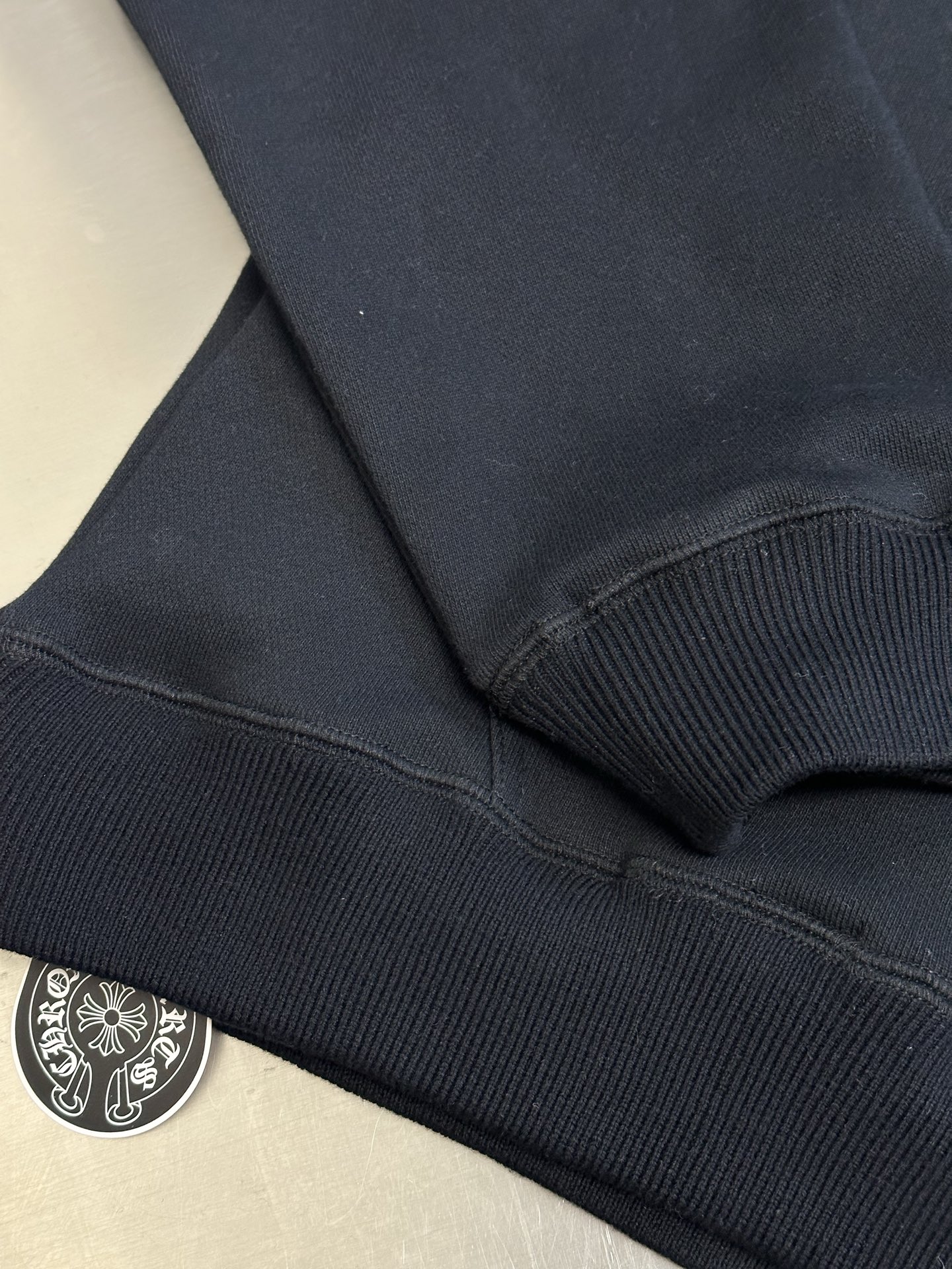 Chrome Hearts 3 Cross Hoodie (1SS2504CH7LMS）