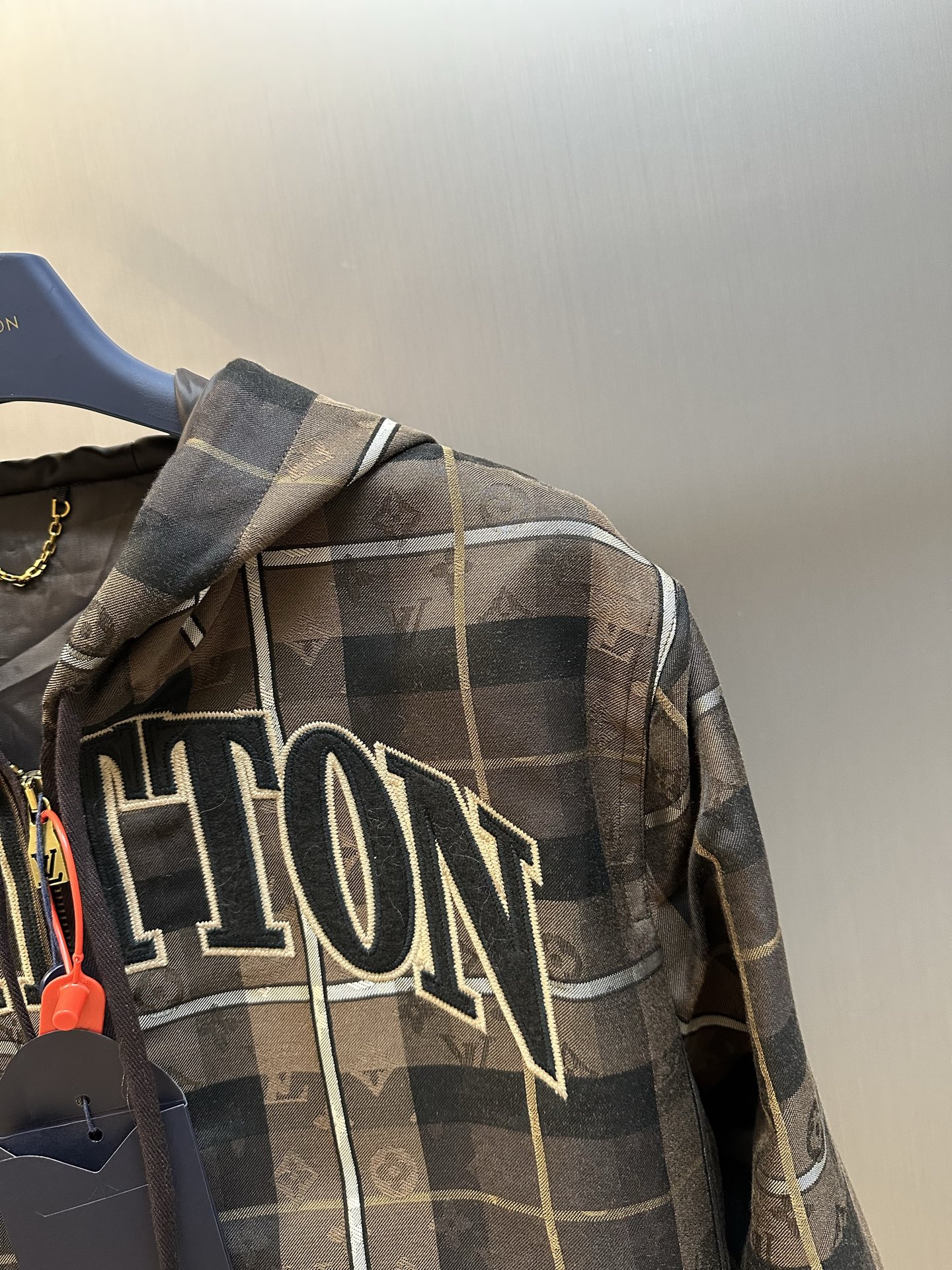 Louis Vuitton tailored hooded jacket（1AIJQ8）