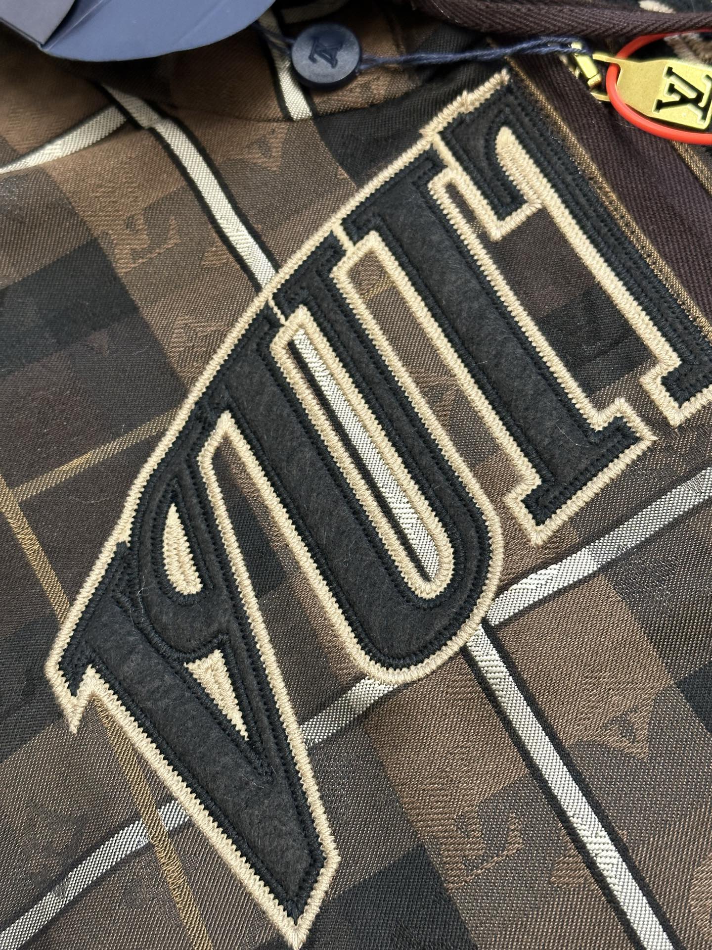 Louis Vuitton tailored hooded jacket（1AIJQ8）