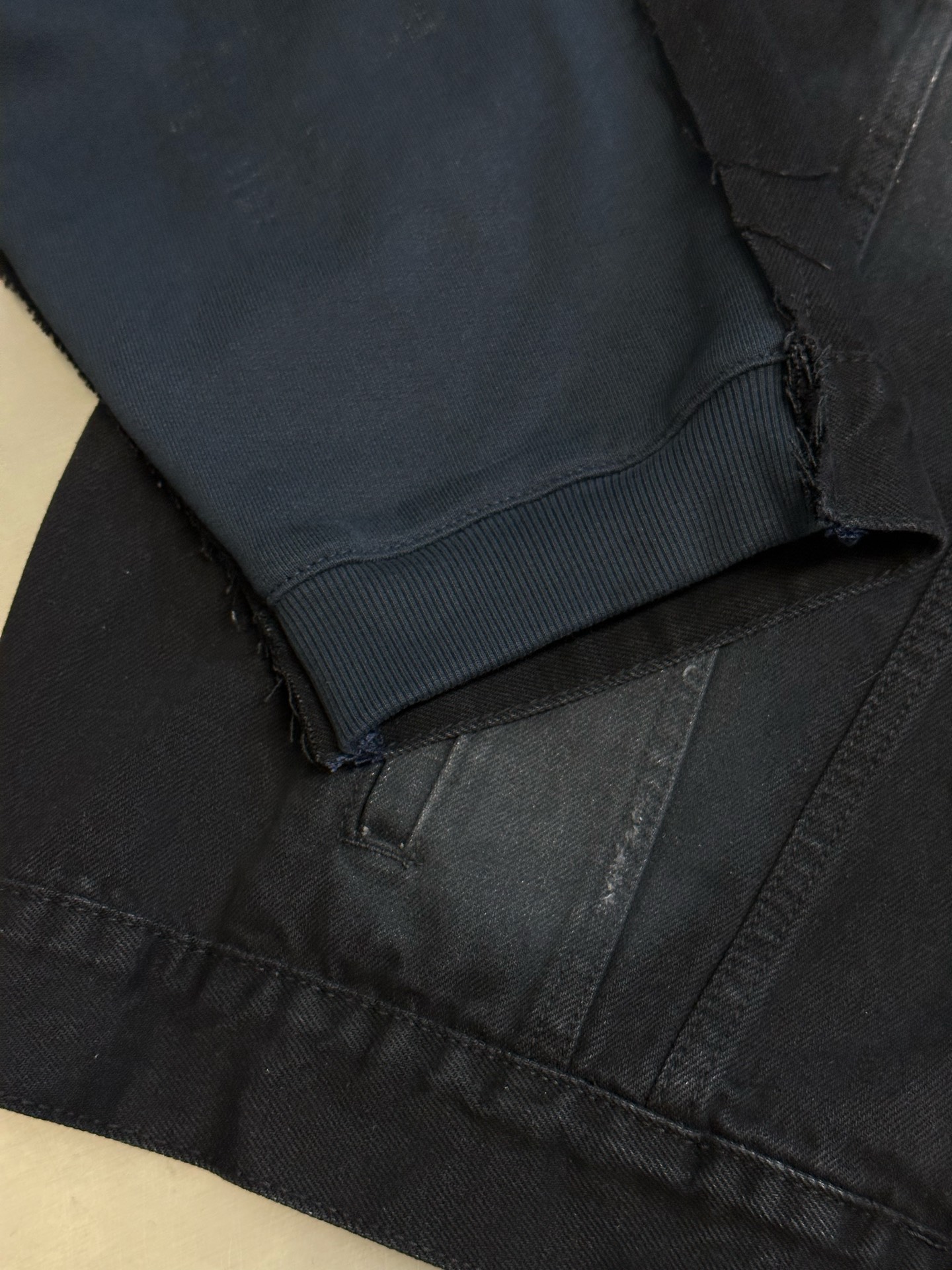 BALENCIAGA Two-Tone Denim And Jersey Jacket（850703TTW671037）