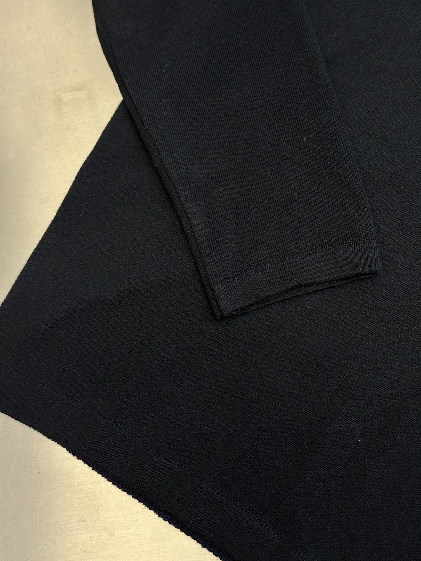 LOEWE cotton blend long-sleeved top (H526Y23X95-6817）