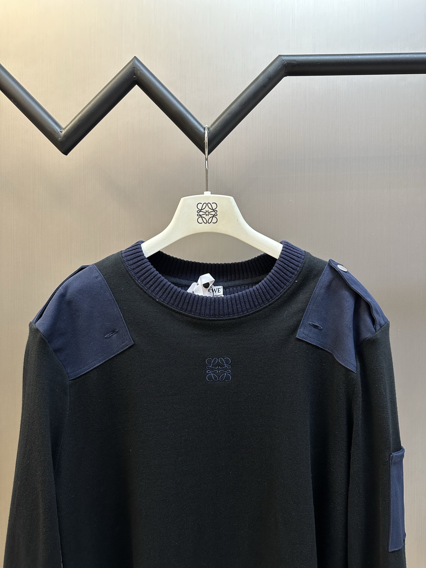 LOEWE cotton blend long-sleeved top (H526Y23X95-6817）