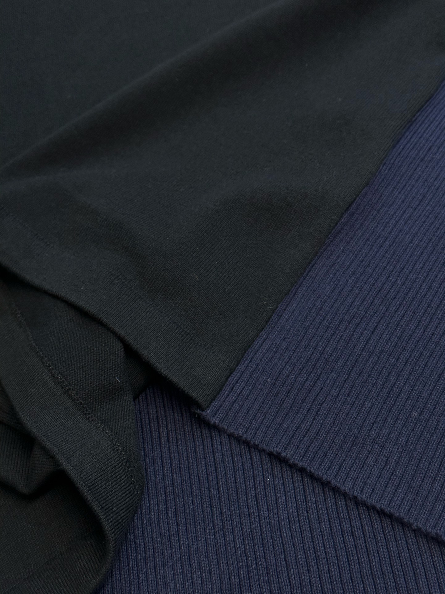 LOEWE cotton blend long-sleeved top (H526Y23X95-6817）