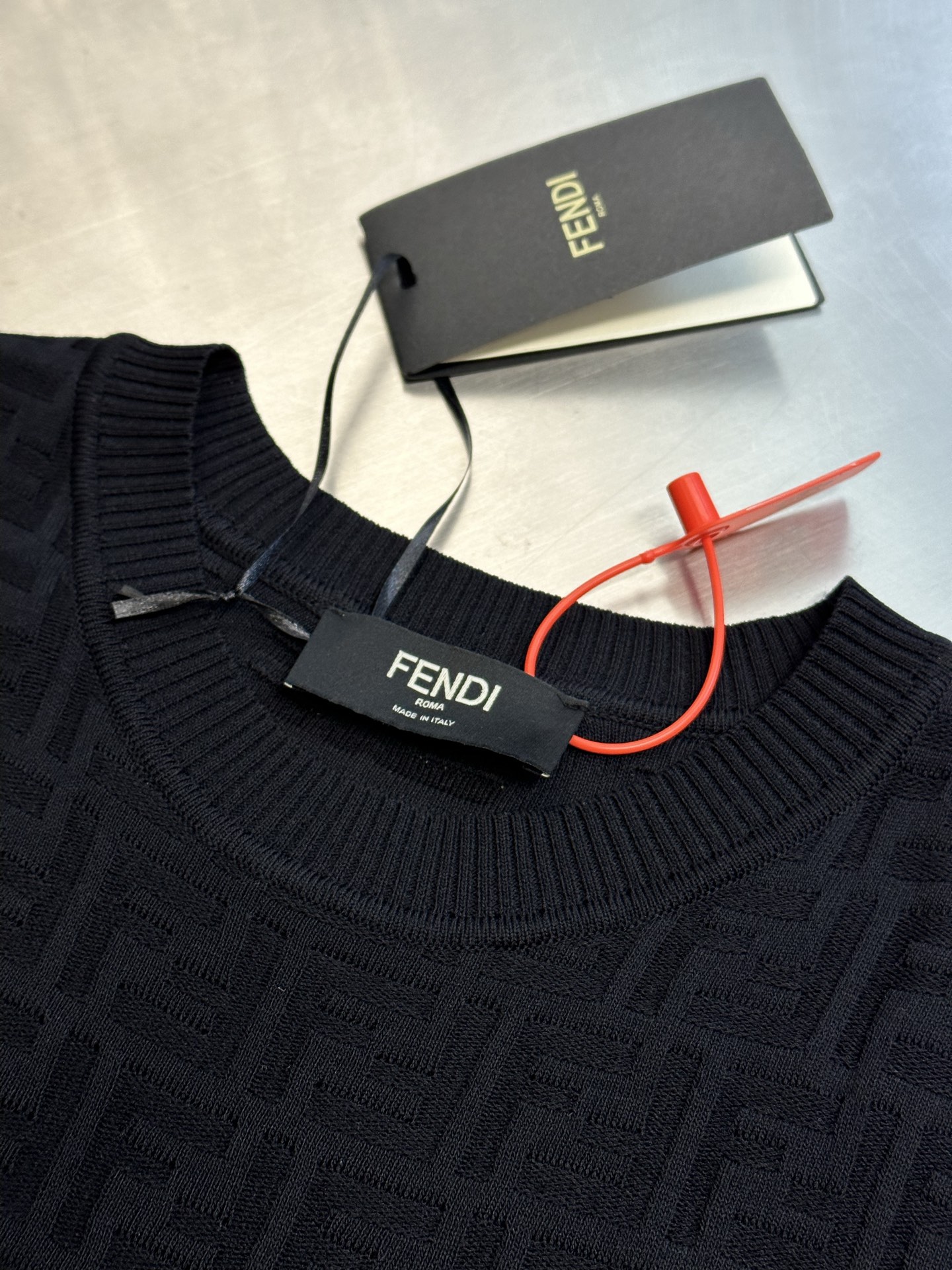 FENDI Black FF Cotton and Viscose Fiber Sweater (FZXD57AUZRF0GME）
