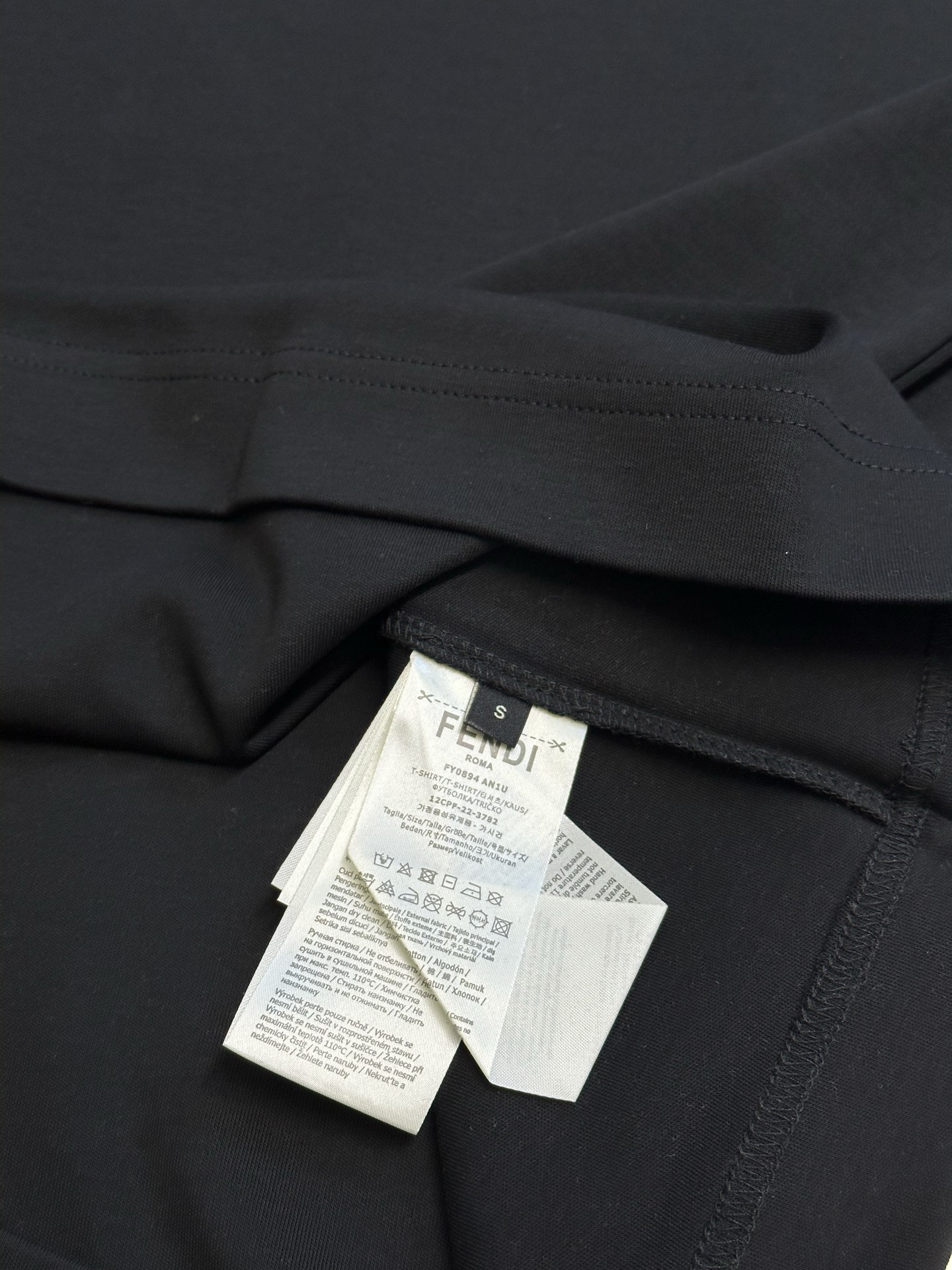 FENDI Double F Suede Embroidered Logo T-shirt (FY0936AW0RF1UL6）