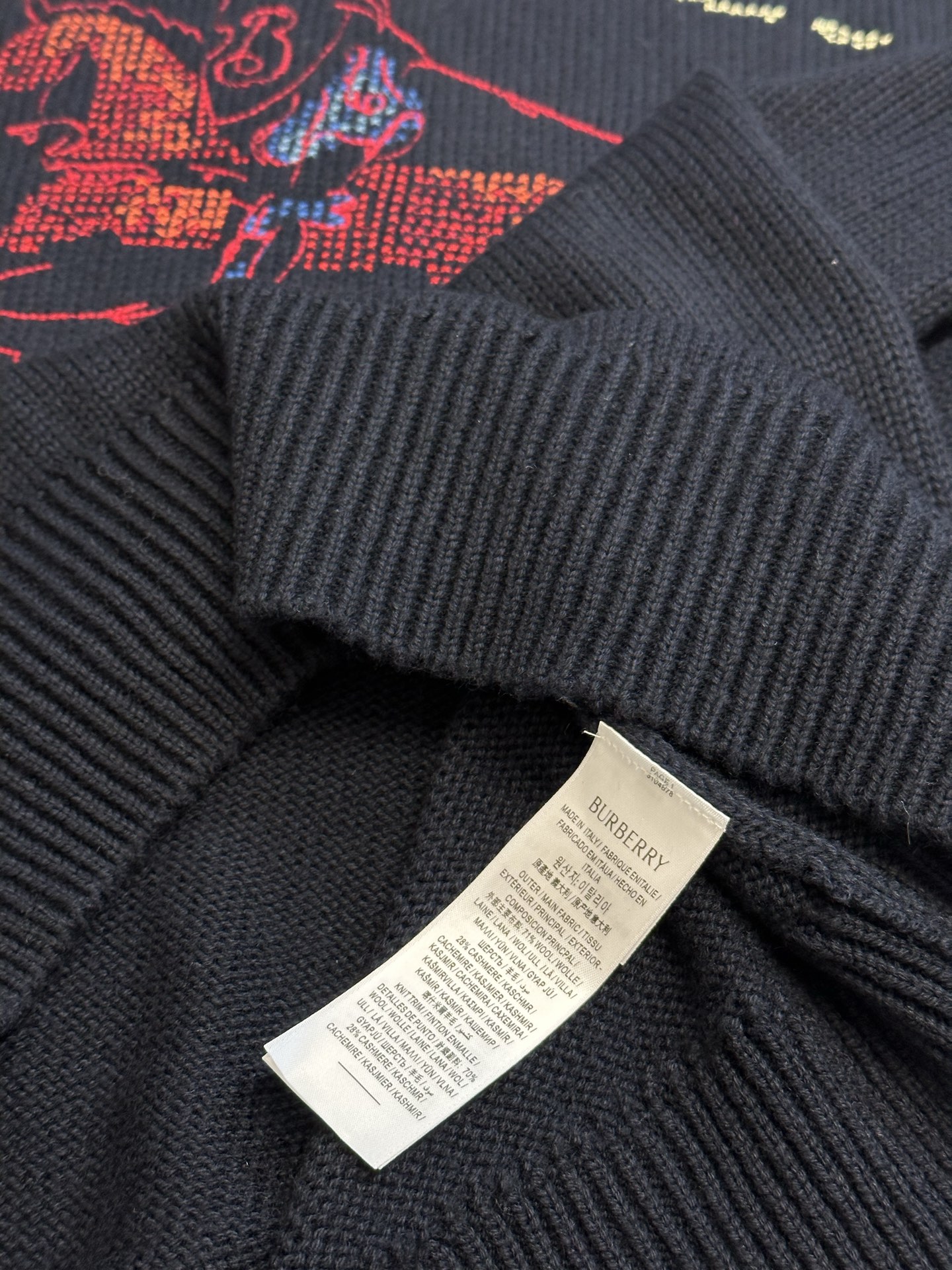 Burberry cross-stitched equestrian logo wool-blend knit sweater（81185971）