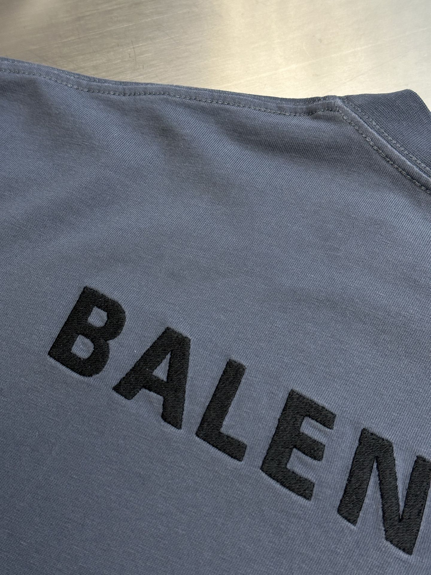 Balenciaga Back T-Shirt（764235TTVF93364）