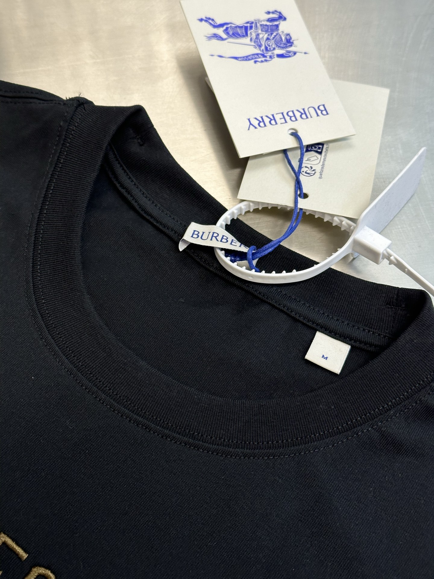 Burberry Equestrian Logo Cotton T-Shirt（81190051）