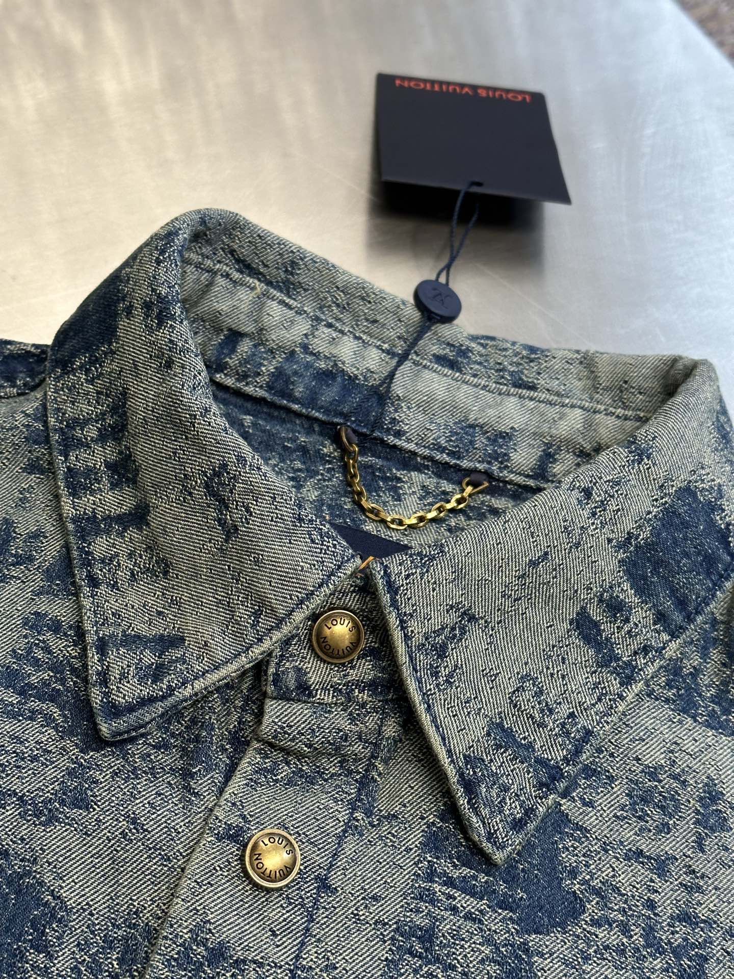 Louis Vuitton Short sleeve denim shirt（1AJC88）