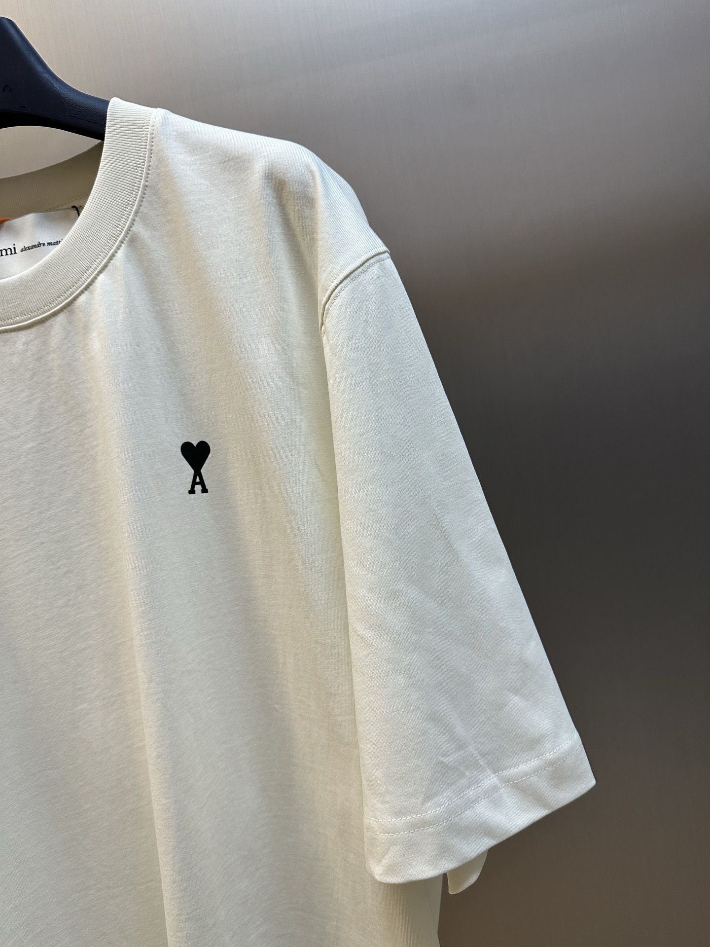 AMI PARIS SS26 PLACE DES VICTOIRS TEE（UTS387726）