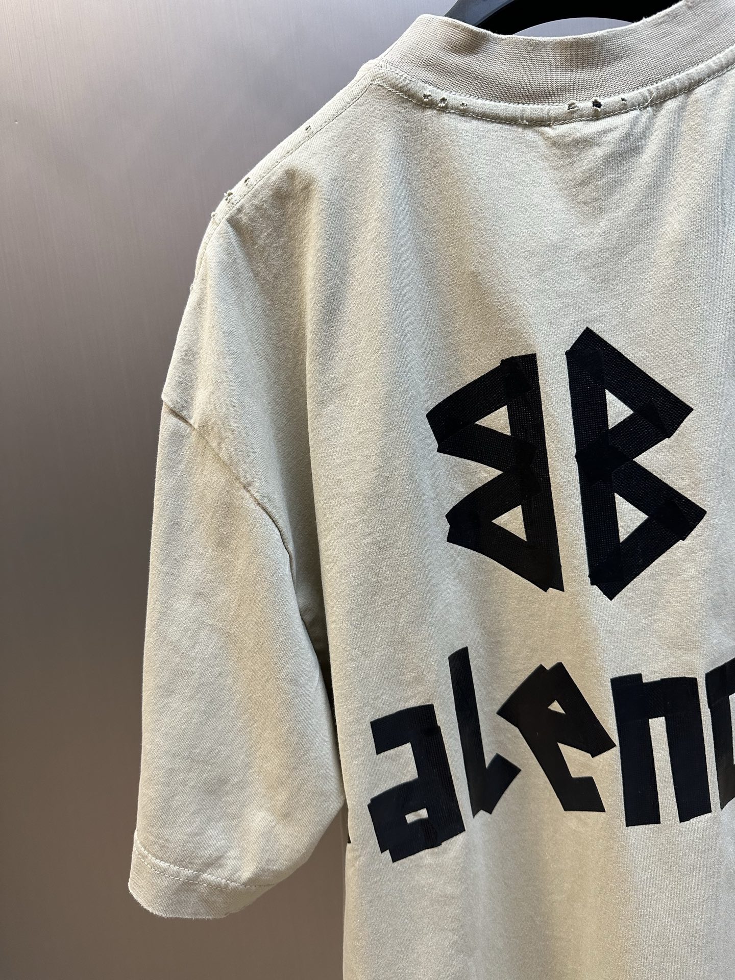 BALENCIAGA Tape Type T-Shirt Medium Fit "Beige" (764235TSVK19501）