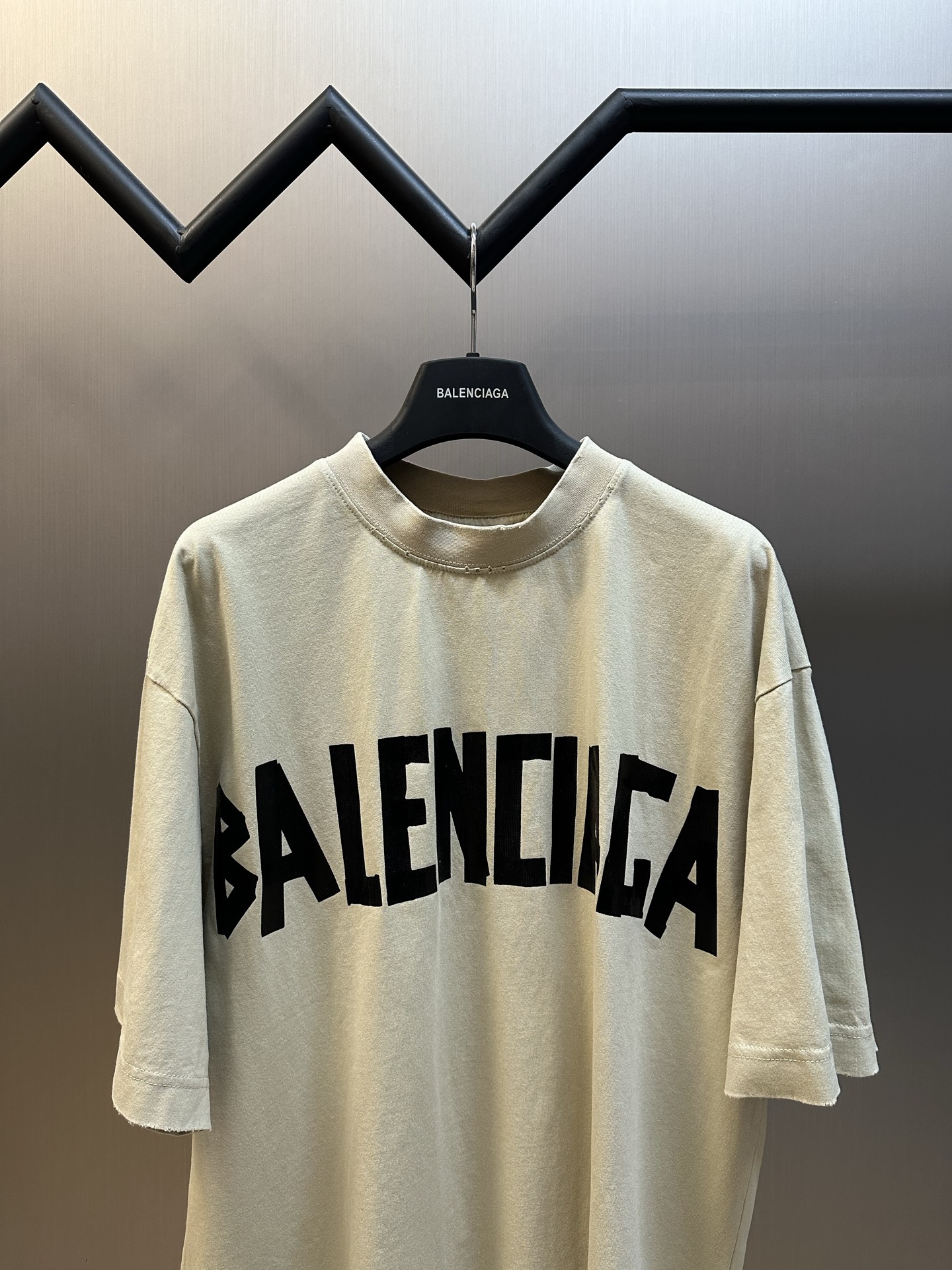 BALENCIAGA Tape Type T-Shirt Medium Fit "Beige" (764235TSVK19501）