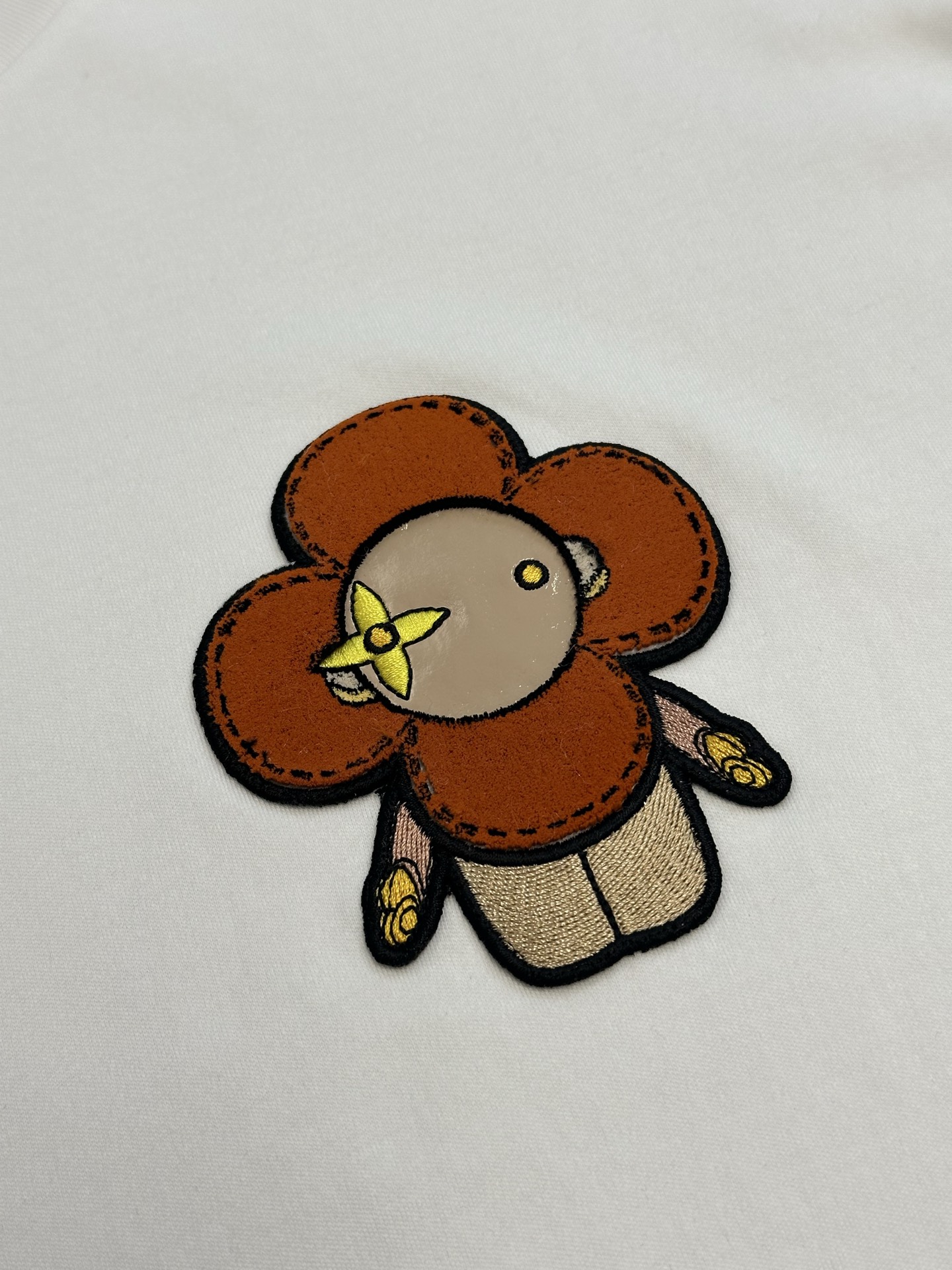 Louis Vuitton VIVIENNE Appliqué T-shirt（1AJHFY）