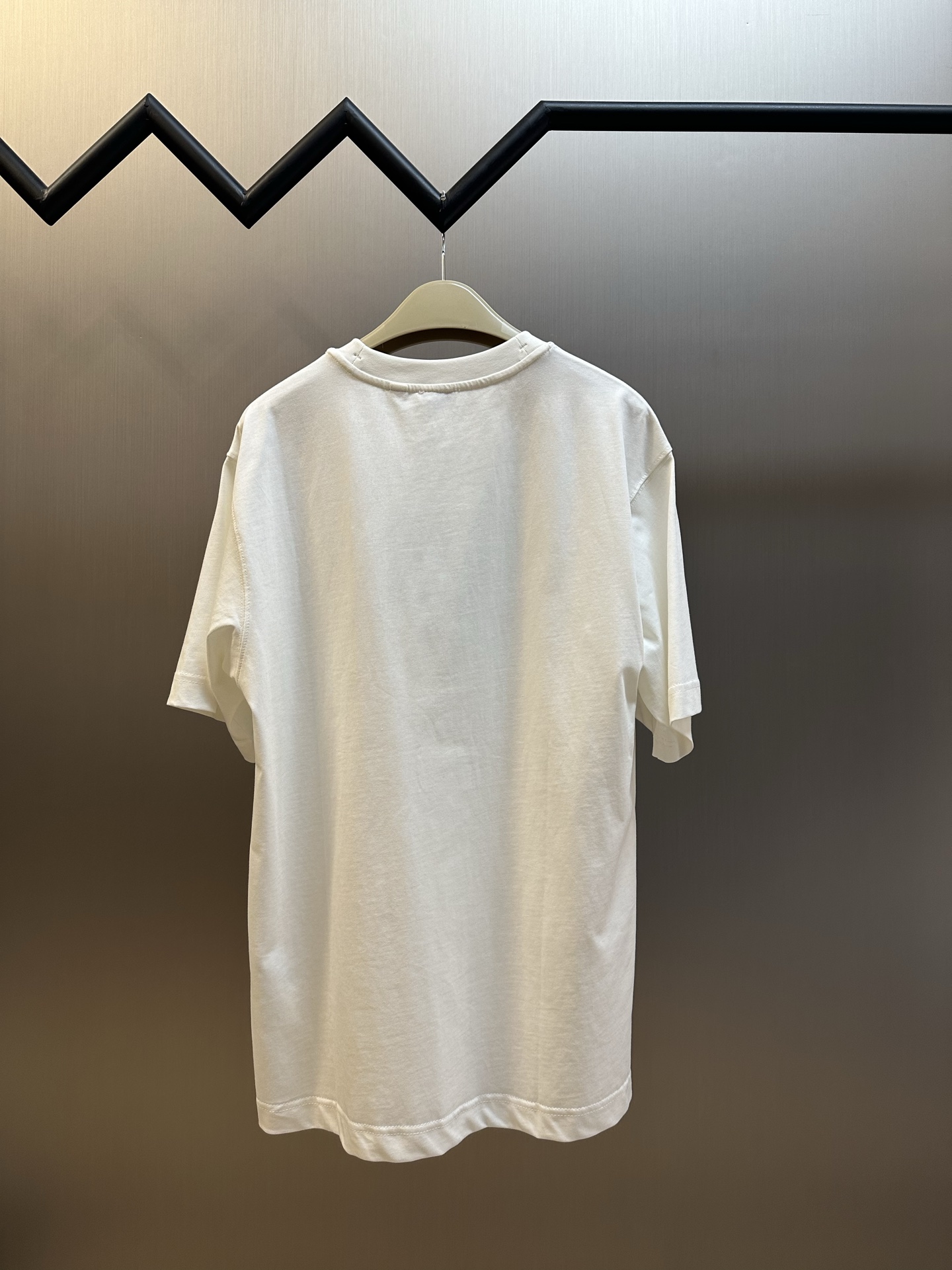 Burberry Knight's Emblem Cotton T-Shirt（81258231）