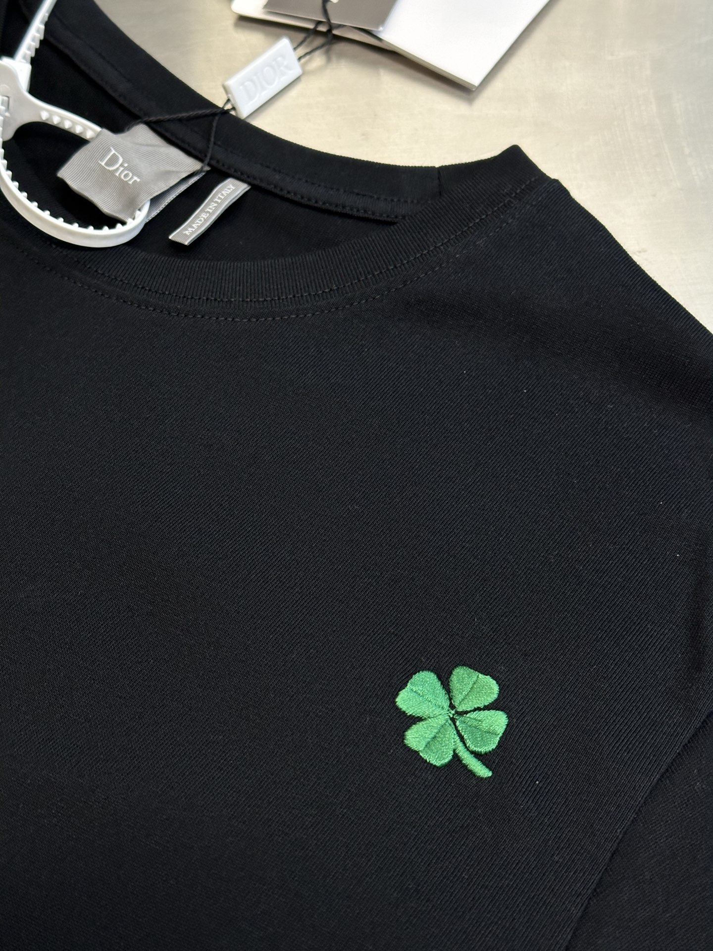 Dior clover embroidered T-shirt（683J615A3036-C986）