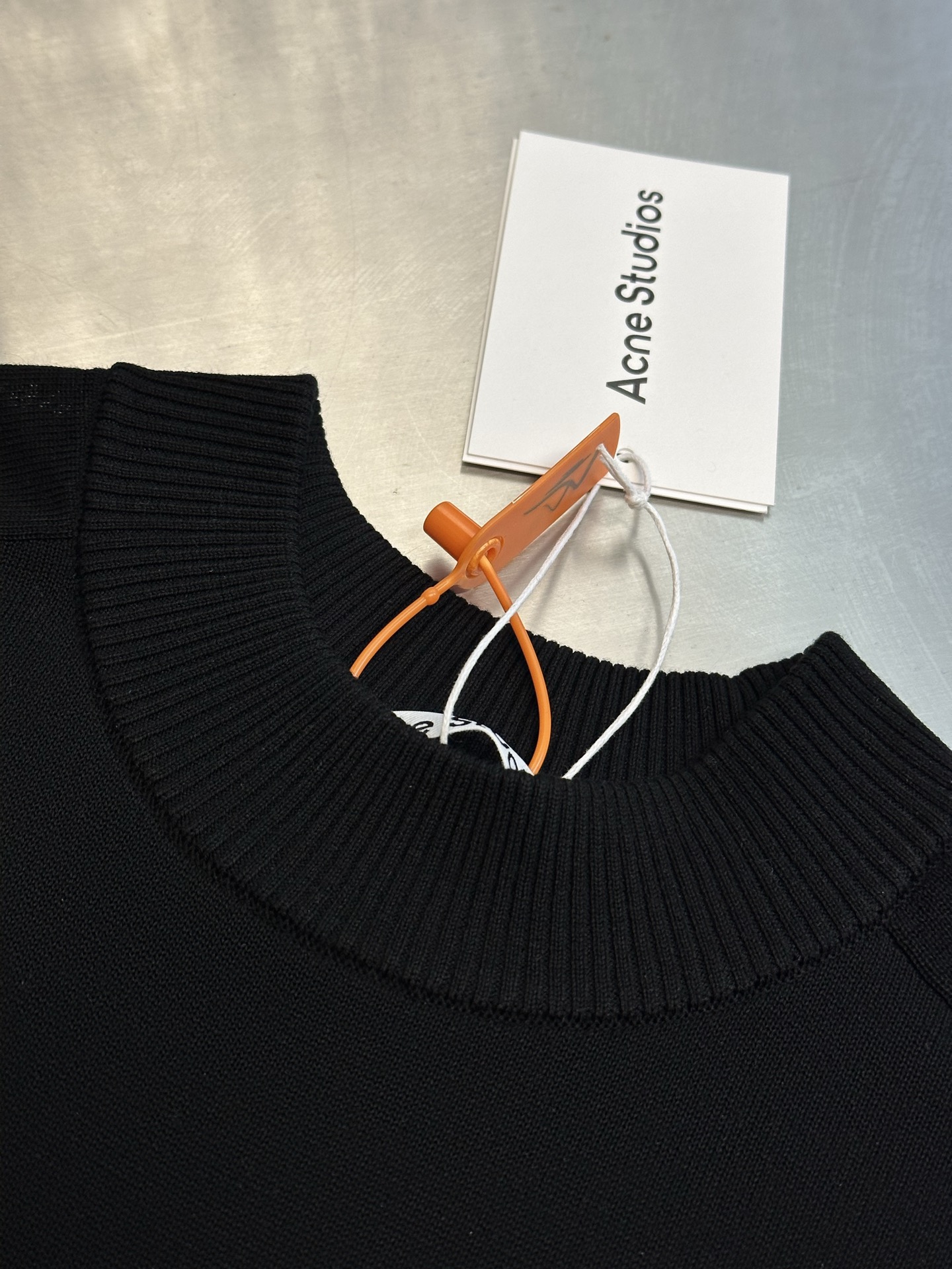 Acne Studios Short-sleeved Knitwear (FN-MN-KNIT000628）