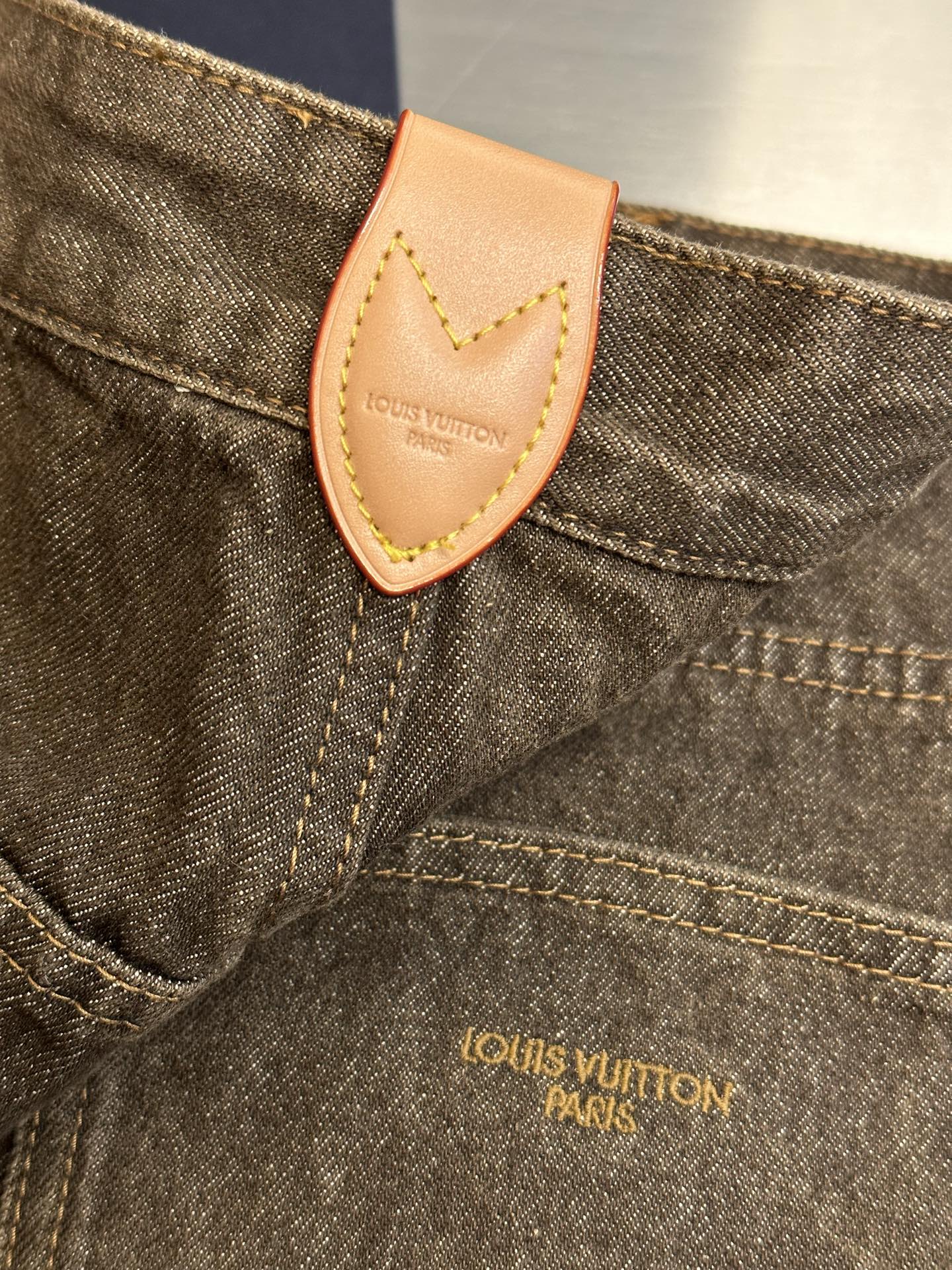 Louis Vuitton Coffee Indigo Denim Skate Pants（1AJUEJ）