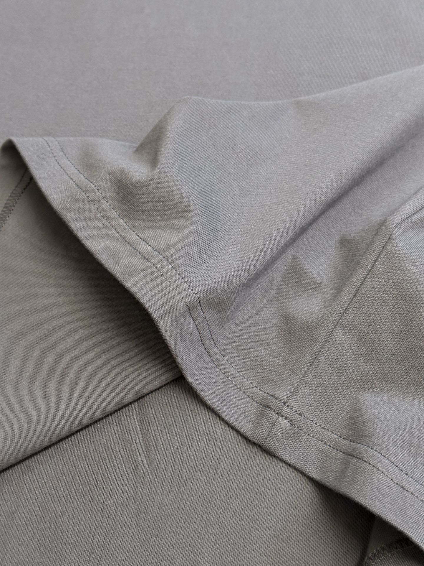 Louis Vuitton Embossed LV T-shirt（1AJAYN）