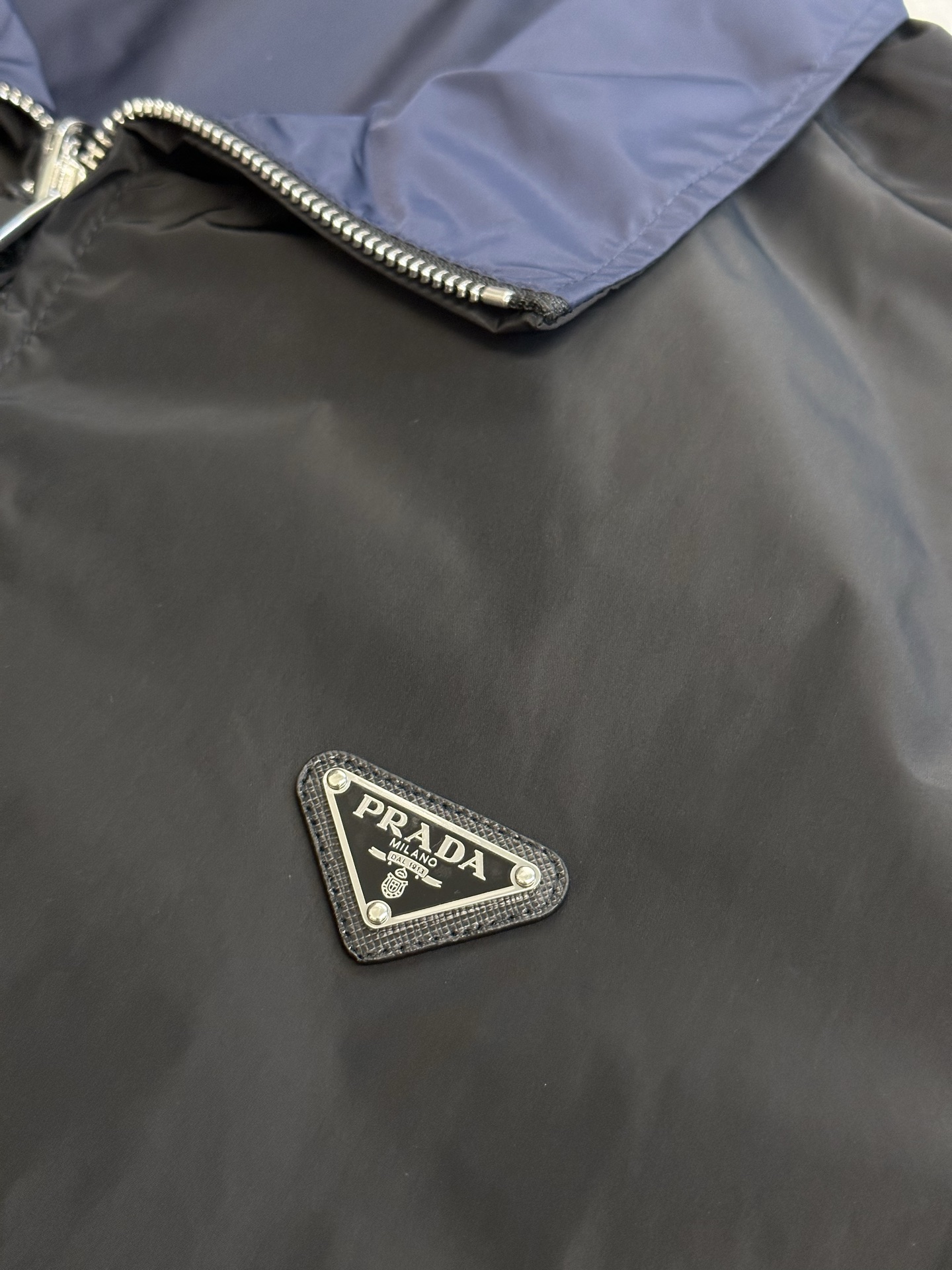 Prada Re-Nylon Reversible Stand Collar Jacket in Black (SGH057-1060-F082P-09）