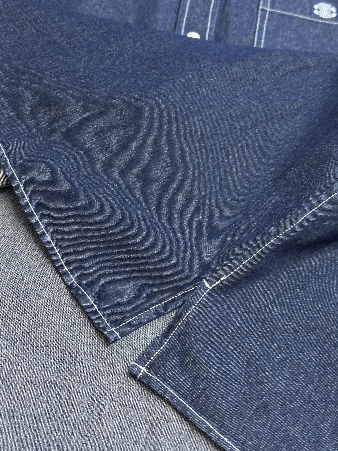 CELINE Oversized Shirt - Dark Wash（RC0BE2N67-GGG3）