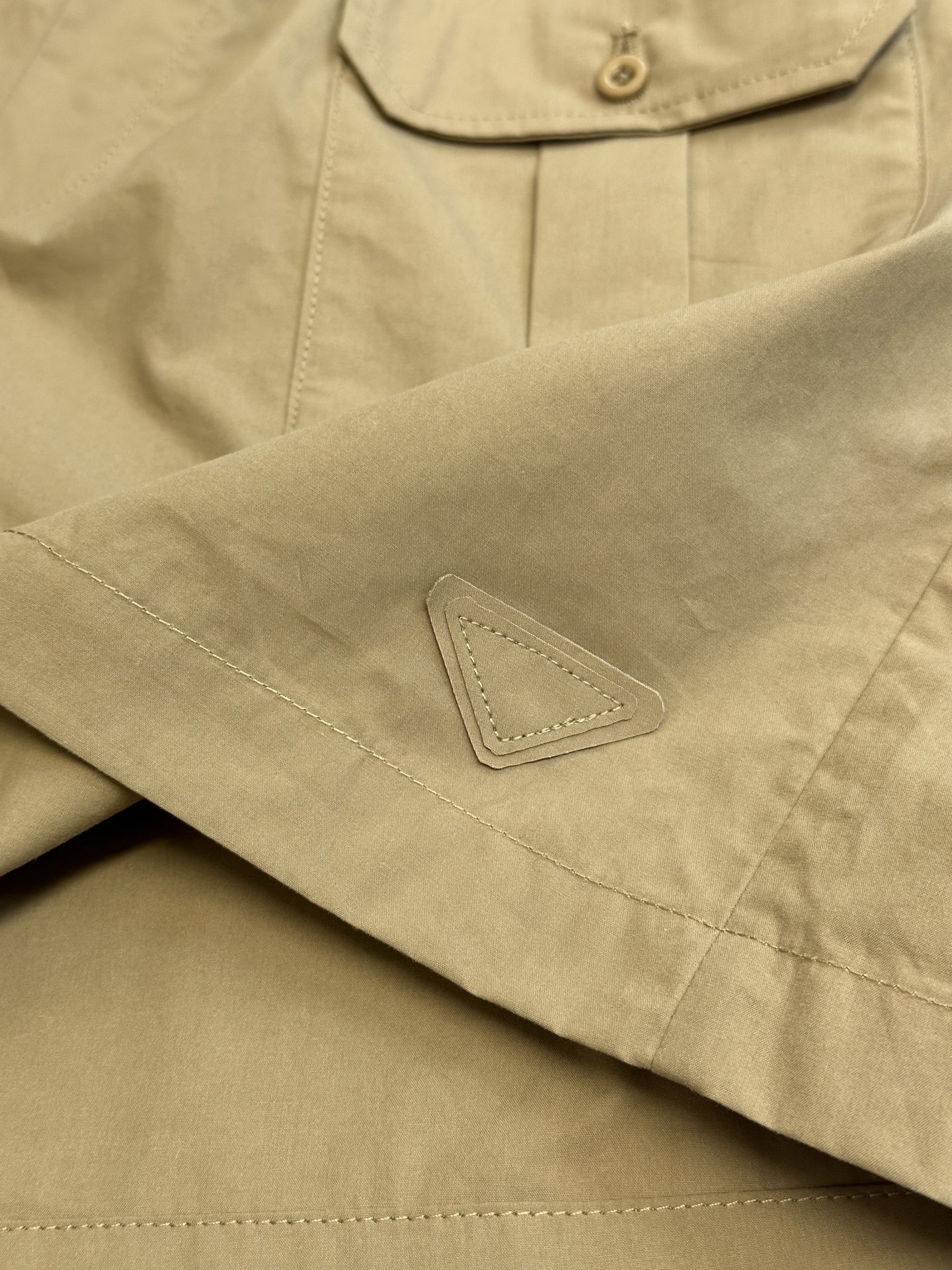 Prada Cotton poplin Bermudas (SPH538-18ZI-F0241-S-OOO）