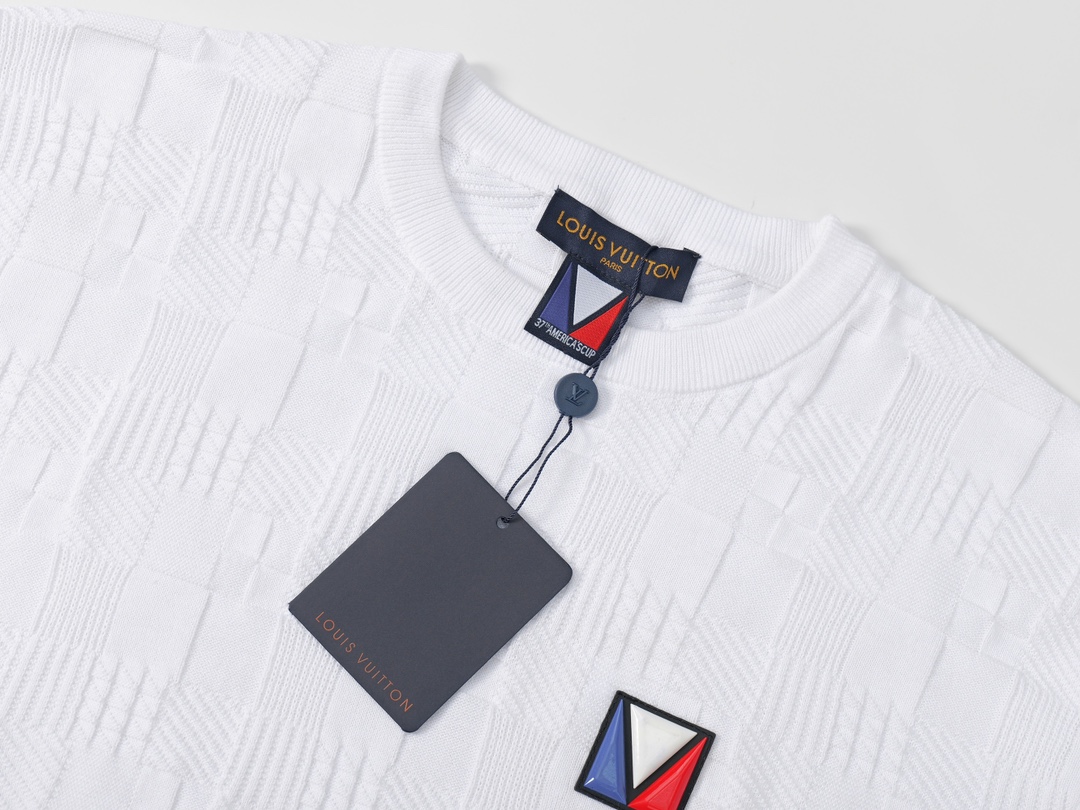 Louis Vuitton T-shirts（1AFVRT)