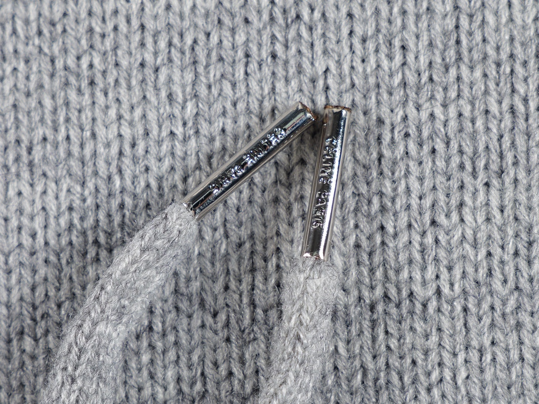 CELINE Triomphe Crew Neck Sweater (2AE4U742X-08GC）