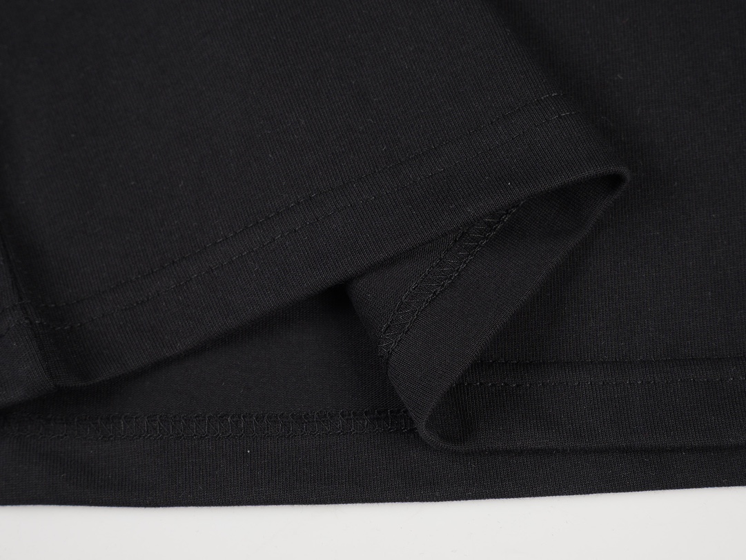 Louis Vuitton Glow Signature T-Shirt（1AHIL7）