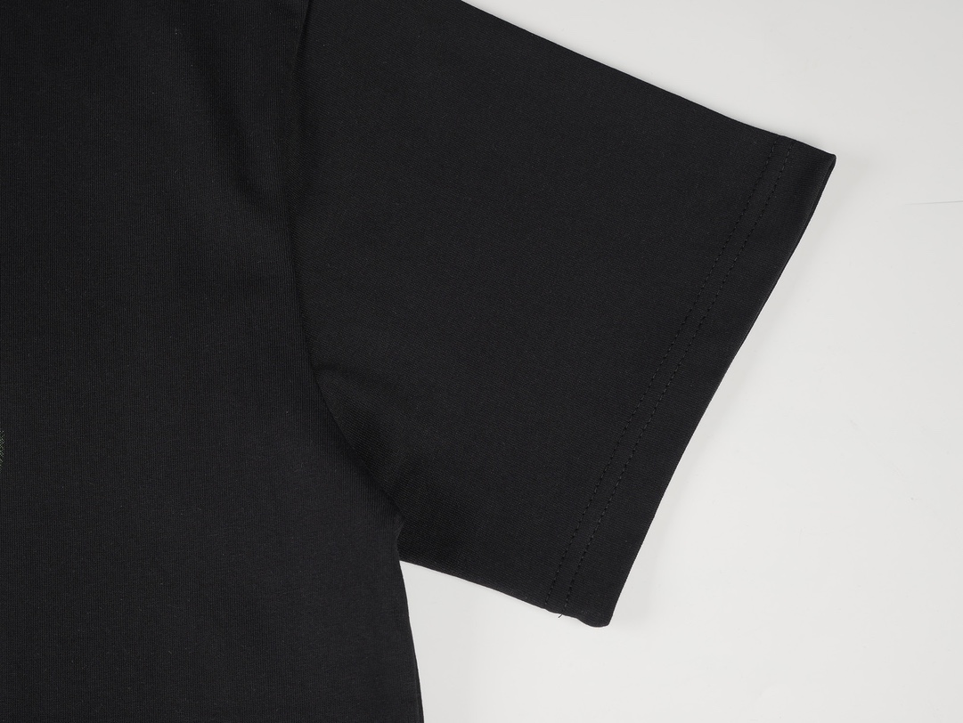 Louis Vuitton Glow Signature T-Shirt（1AHIL7）