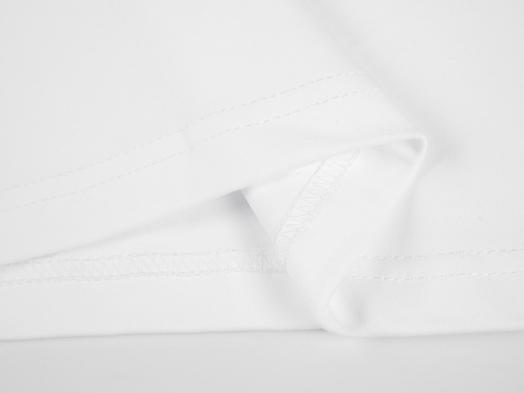 Louis Vuitton Glow Signature T-Shirt（1AHIL7）