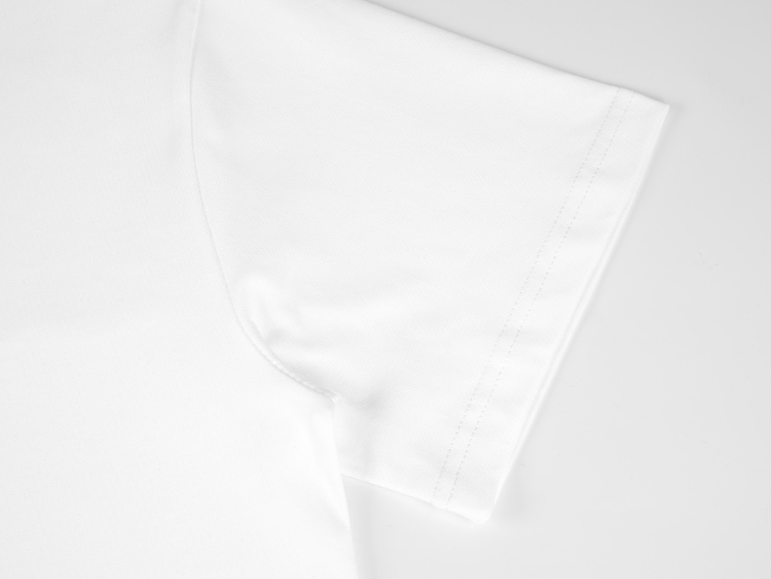 Louis Vuitton Glow Signature T-Shirt（1AHIL7）