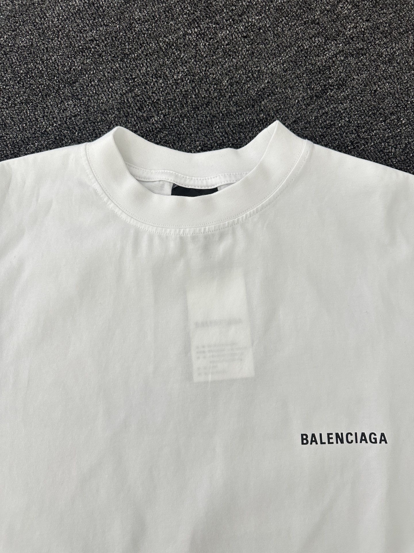 BALENCIAGA MENS Logo T-shirt Medium Fit "White"（612966TIVG59040）