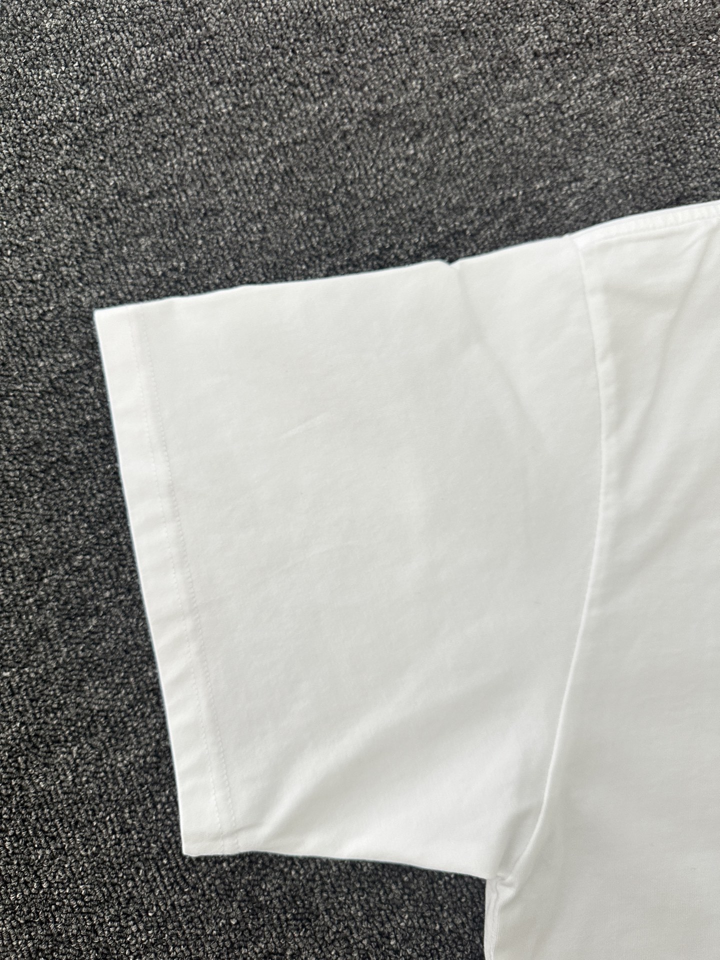 BALENCIAGA MENS Logo T-shirt Medium Fit "White"（612966TIVG59040）