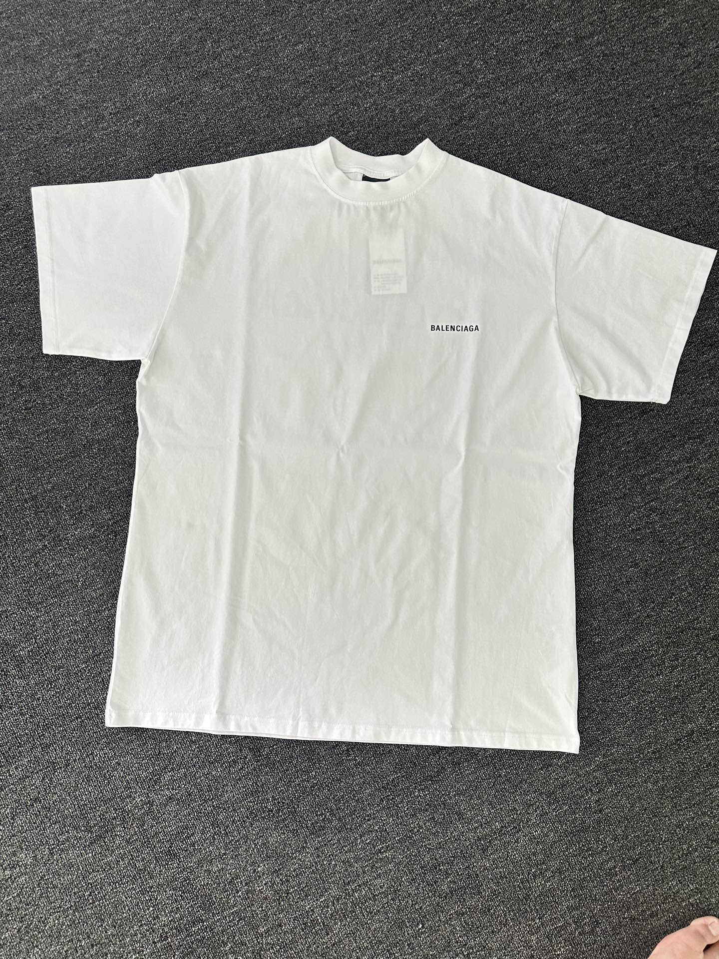 BALENCIAGA MENS Logo T-shirt Medium Fit "White"（612966TIVG59040）