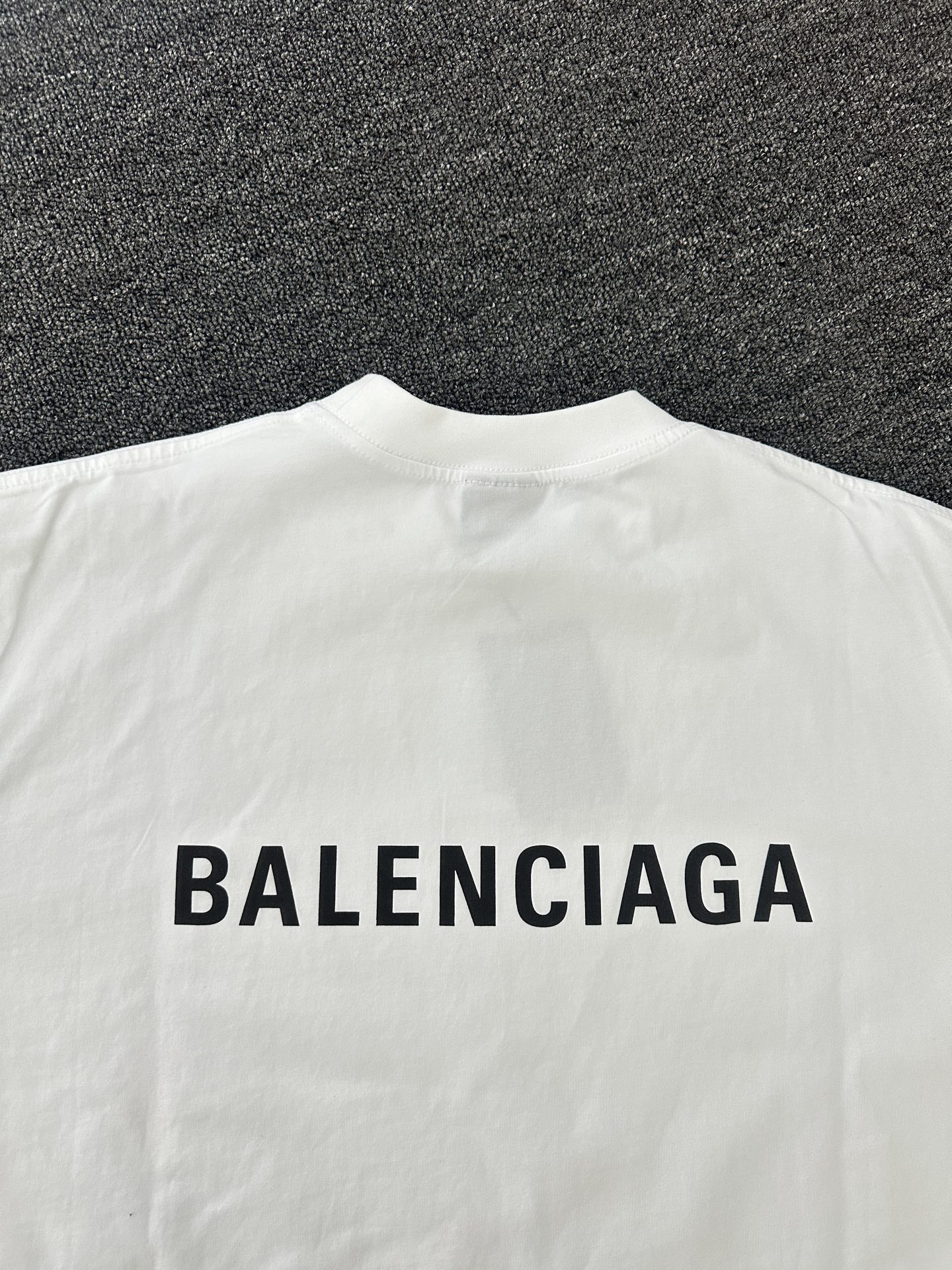 BALENCIAGA MENS Logo T-shirt Medium Fit "White"（612966TIVG59040）