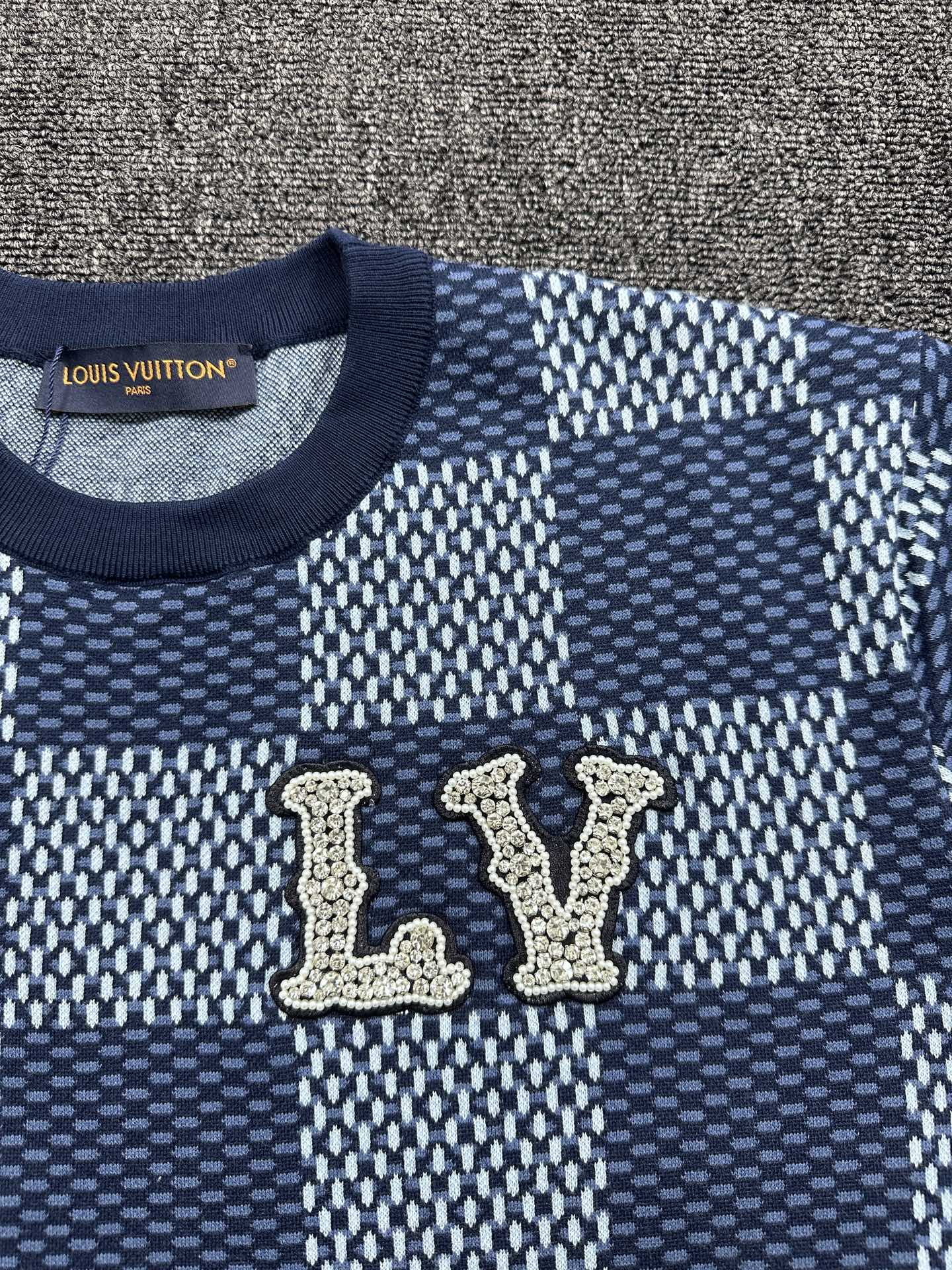 Louis Vuitton Crewneck（1AGHTK）
