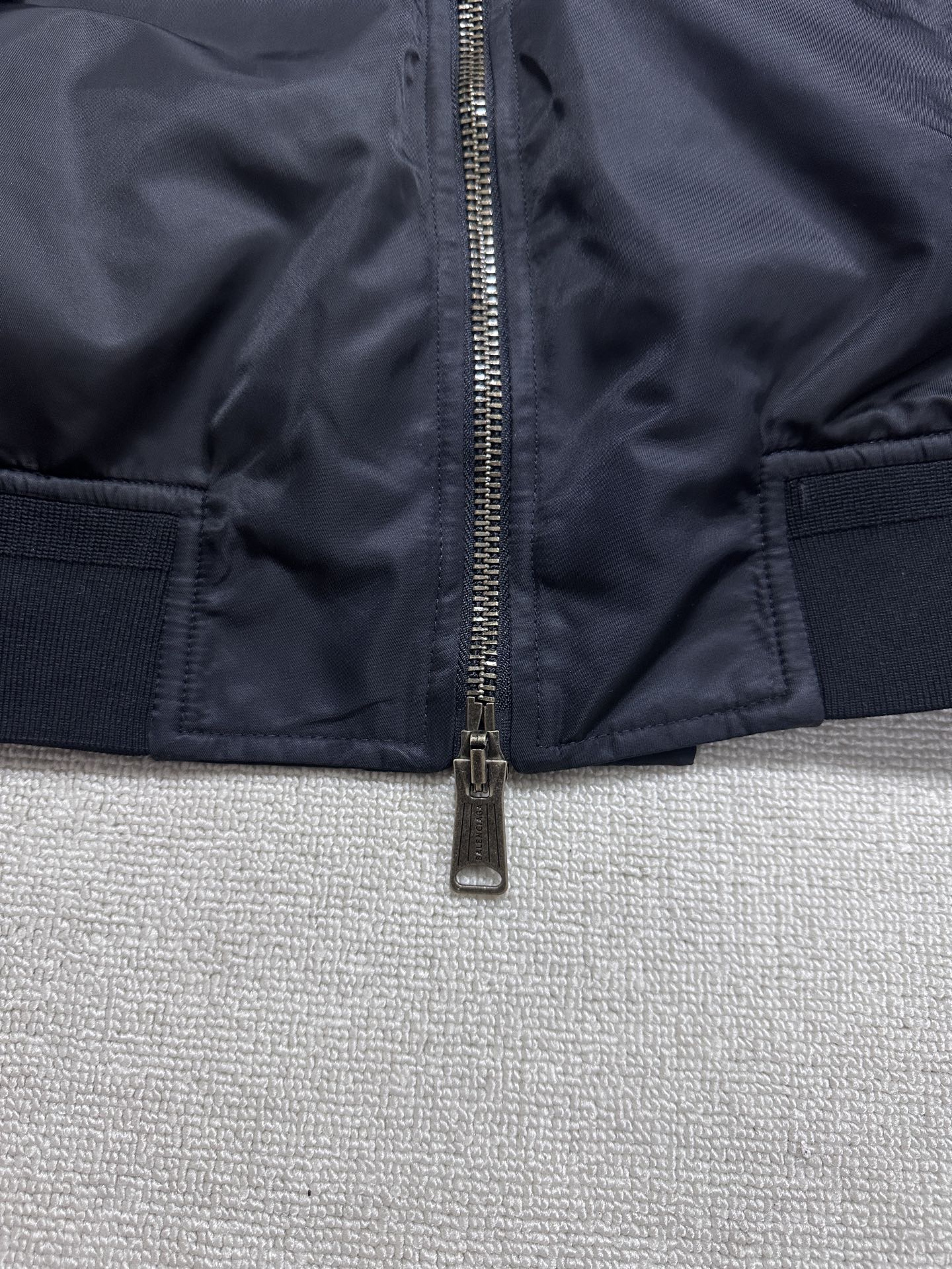 Balenciaga Bomber Jacket Large Fit in Dark Purple （839122TOO045441）