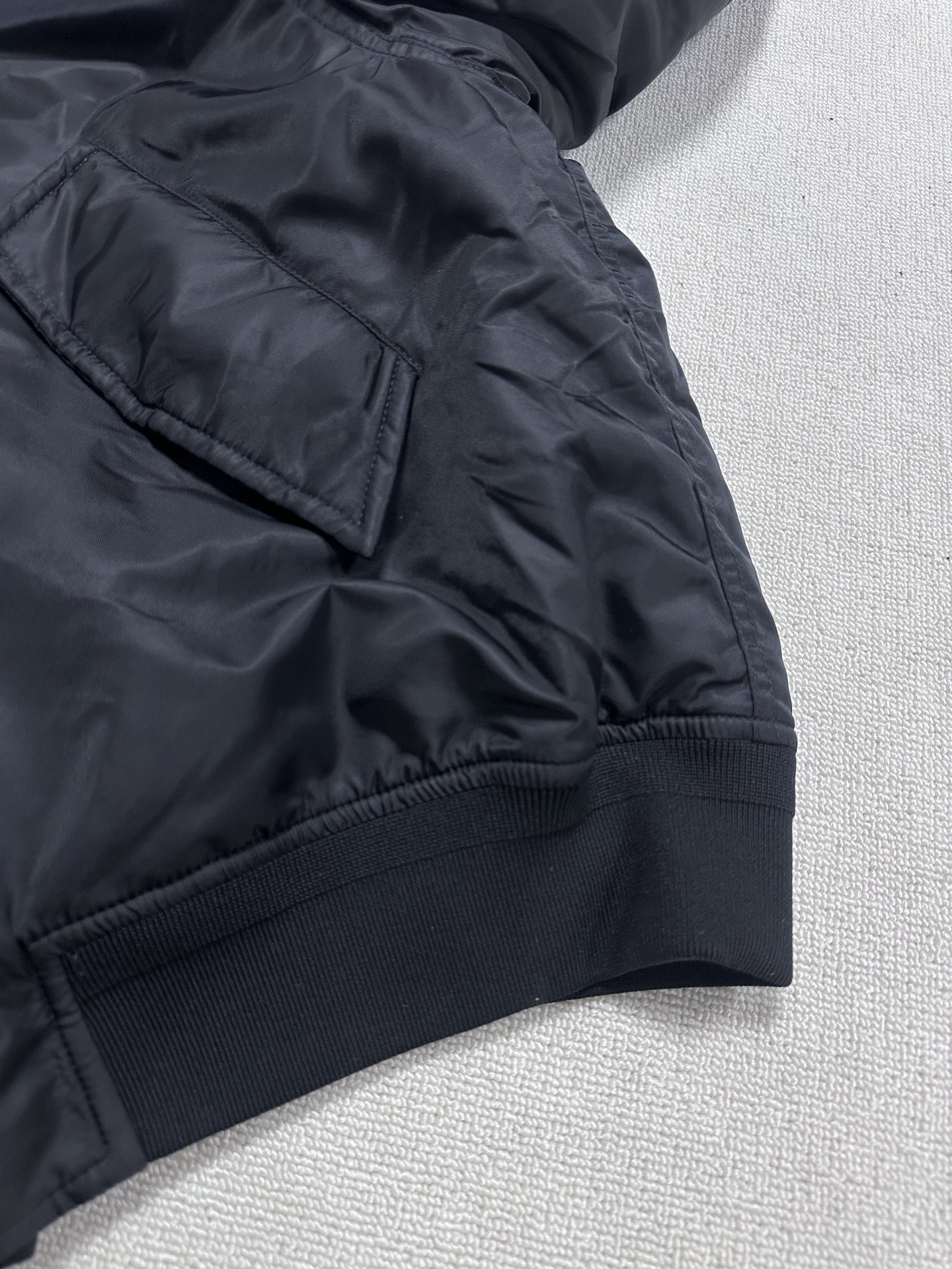 Balenciaga Bomber Jacket Large Fit in Dark Purple （839122TOO045441）