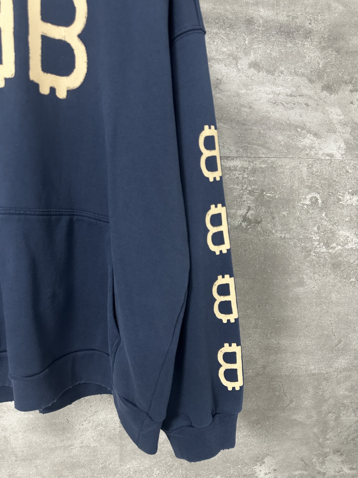BALENCIAGA Crypto Hoodie Medium Fit(767877TOVU74108）