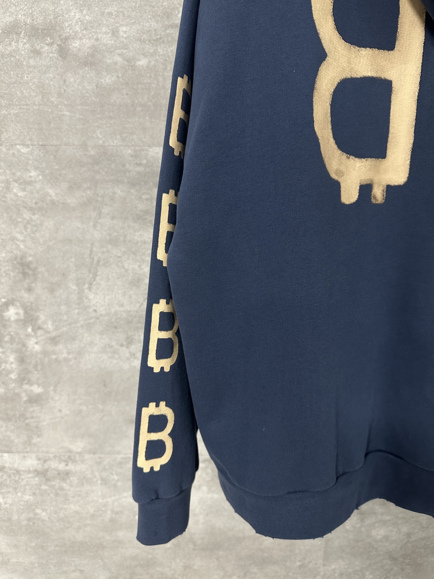 BALENCIAGA Crypto Hoodie Medium Fit(767877TOVU74108）