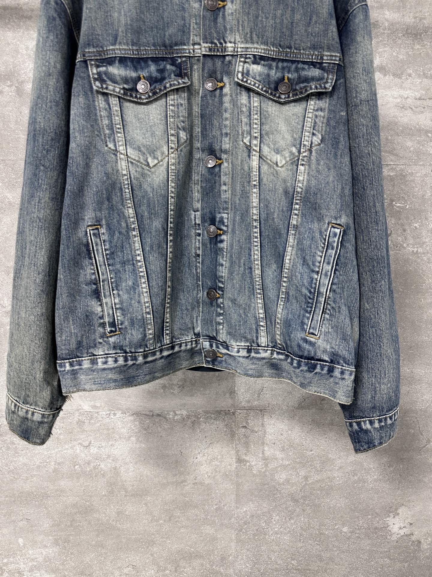 Balenciaga STENCIL TYPE HYBRID hooded jacket（783657THW254245）