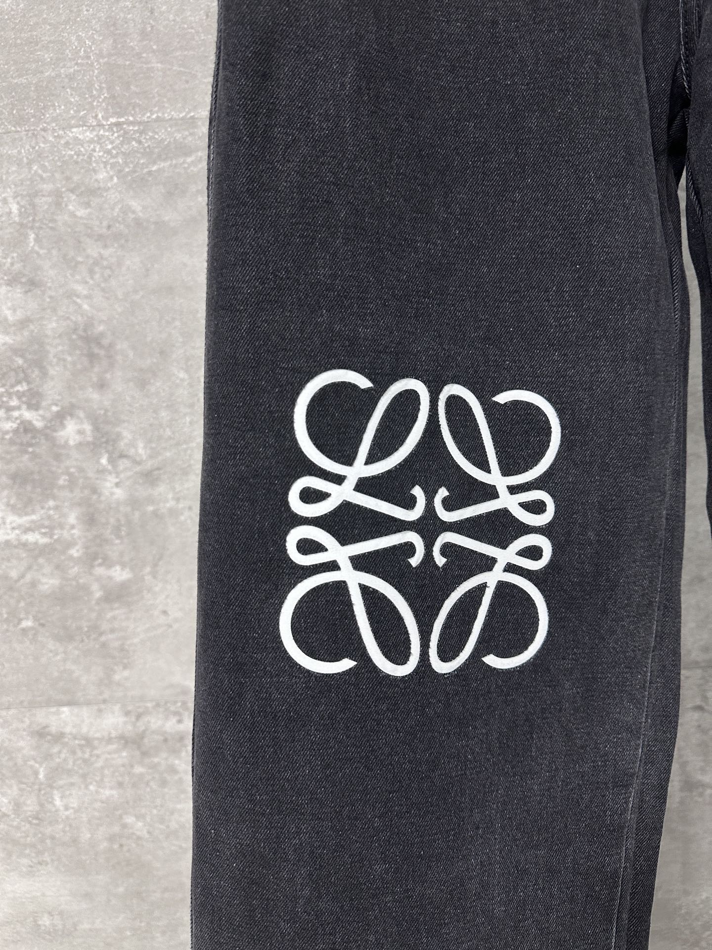 LOEWE Button Flight Jeans Loose Fit Jeans (H526Y11X78-1100）