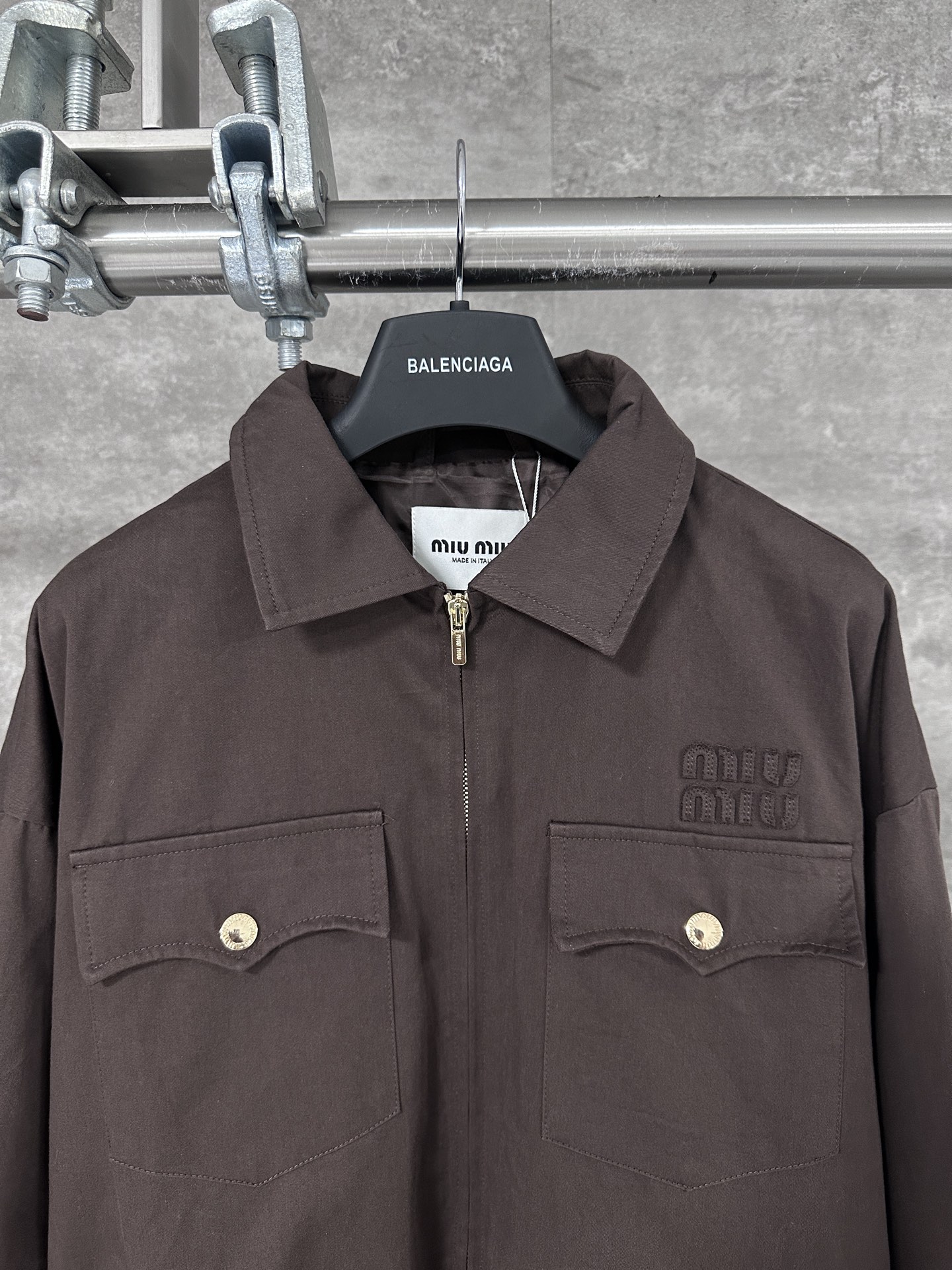 MIU MIU solid color lettering embroidered zip-up jacket（ML1053-144D-F0324-S-OOO）